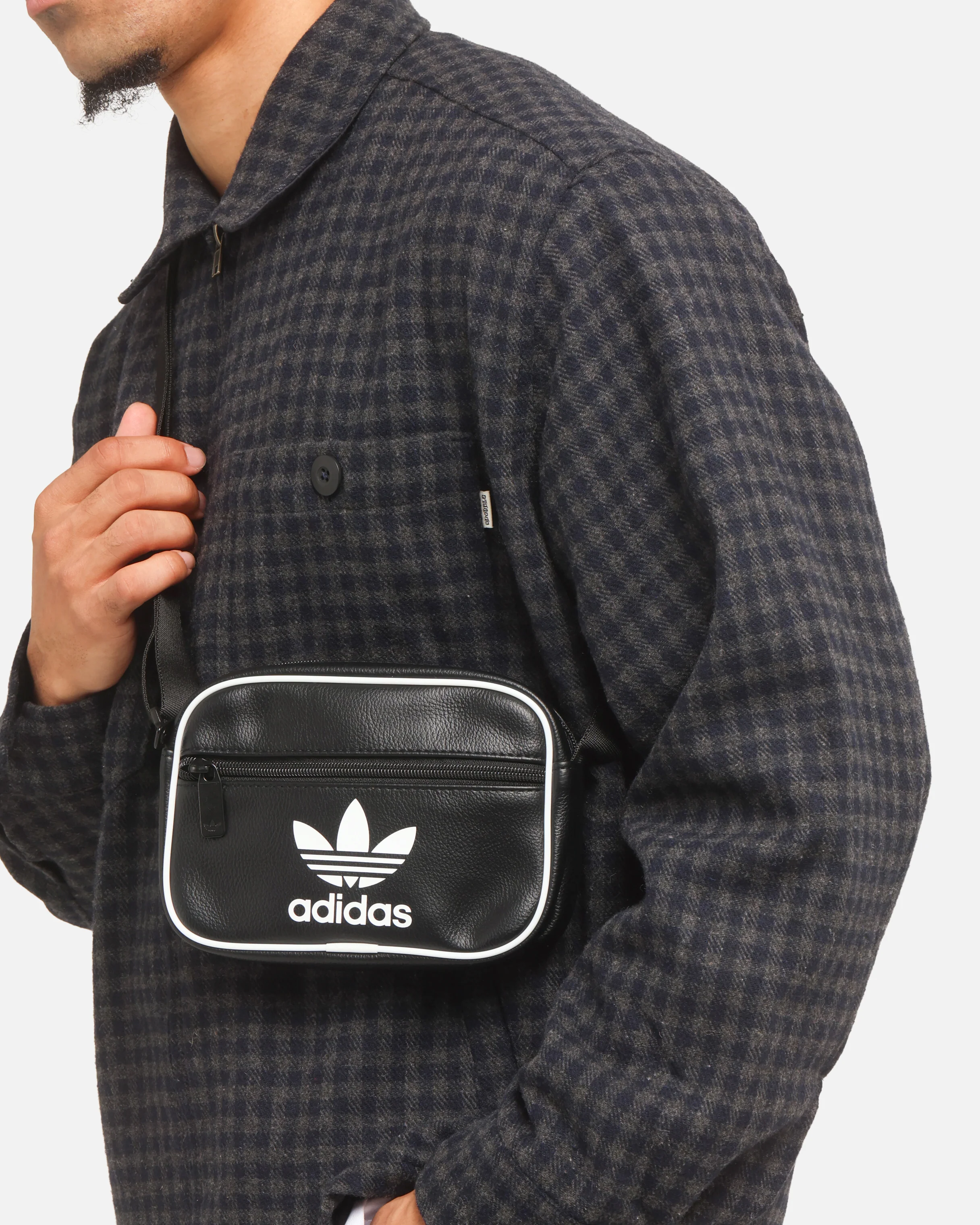 Adidas Adicolor Classic Mini Airliner Bag Black - Image 4