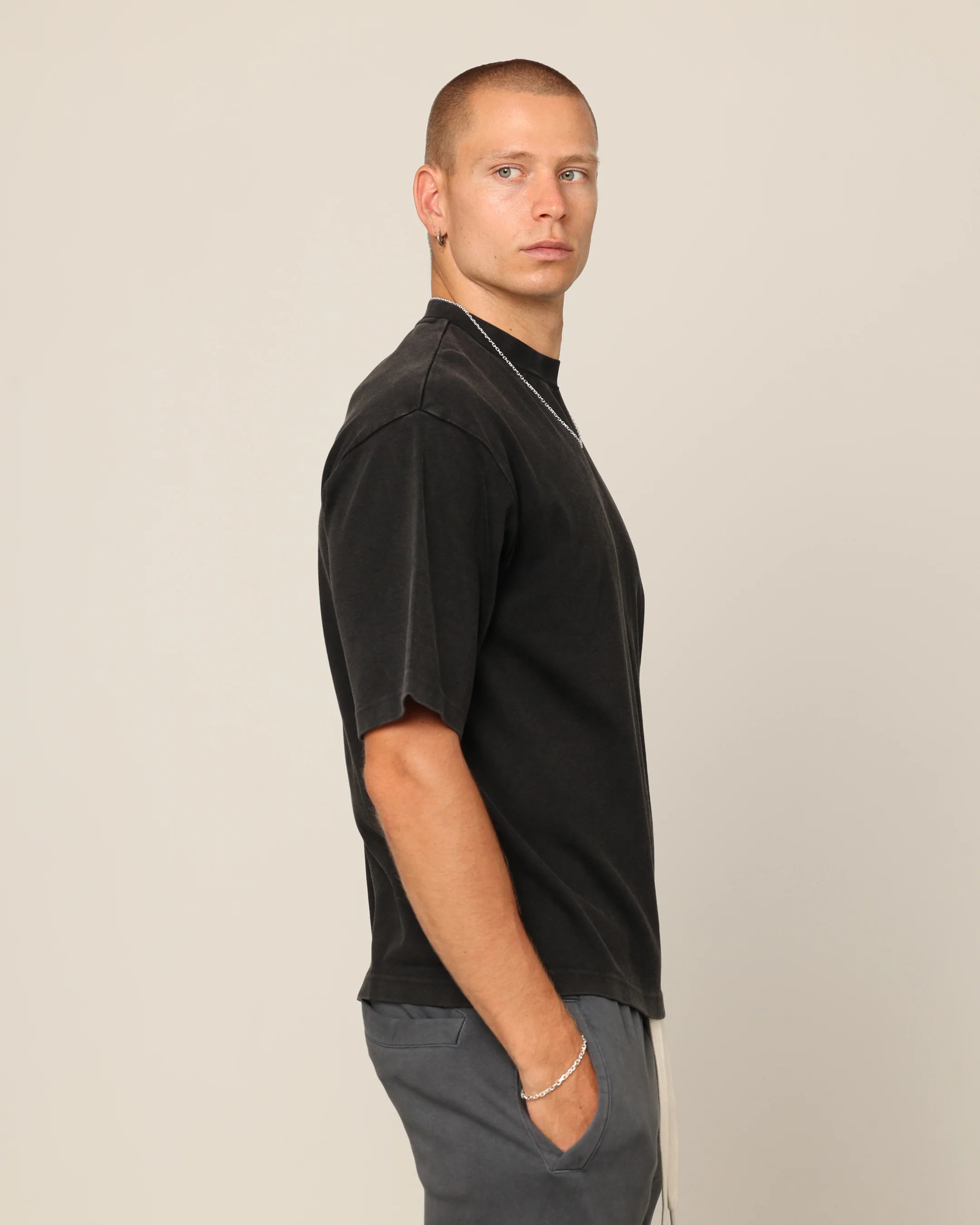 Carré Blanc Boxy T-Shirt Black Wash - Image 5