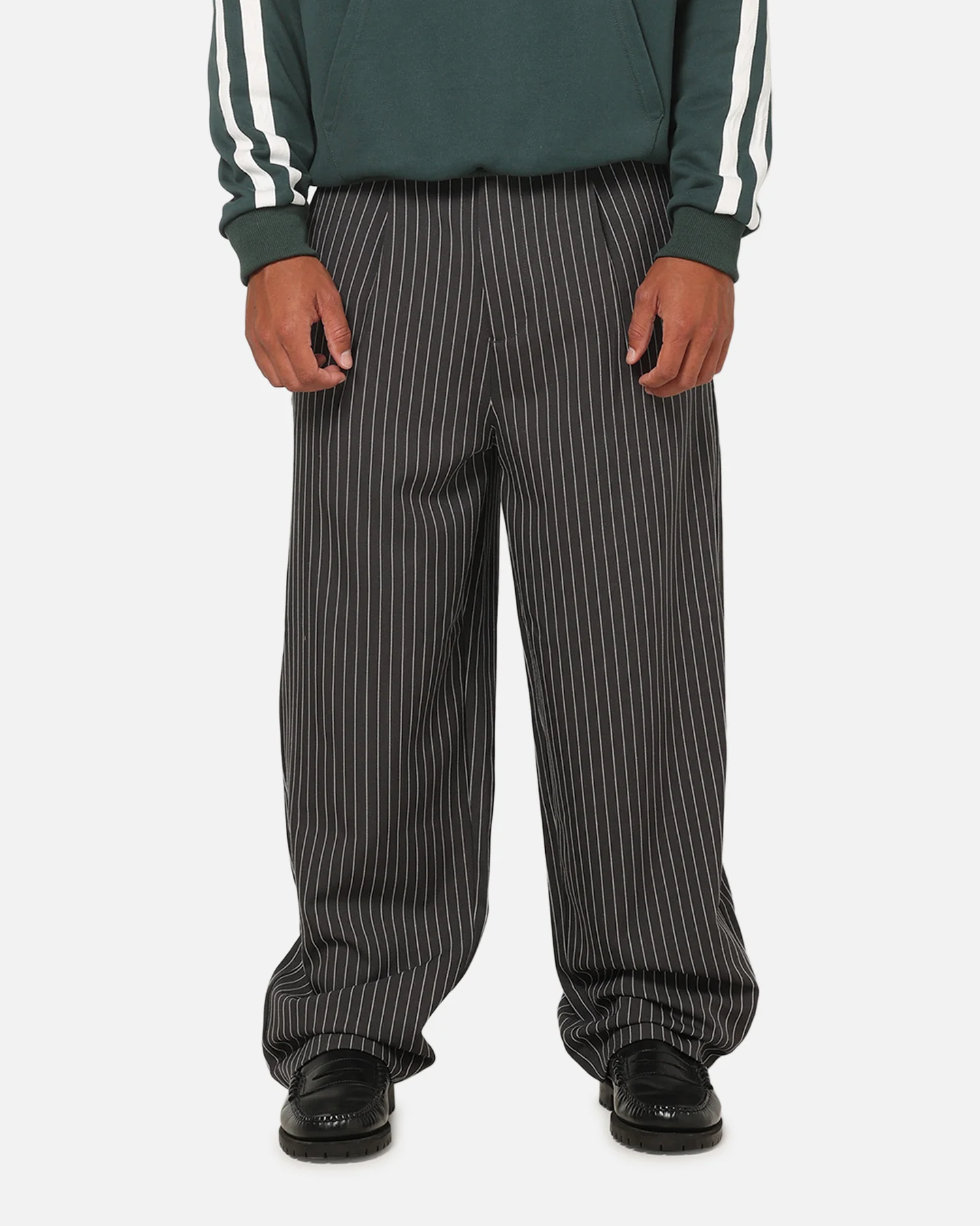 Carre Heritage Pleated Pants Black Pinstripe