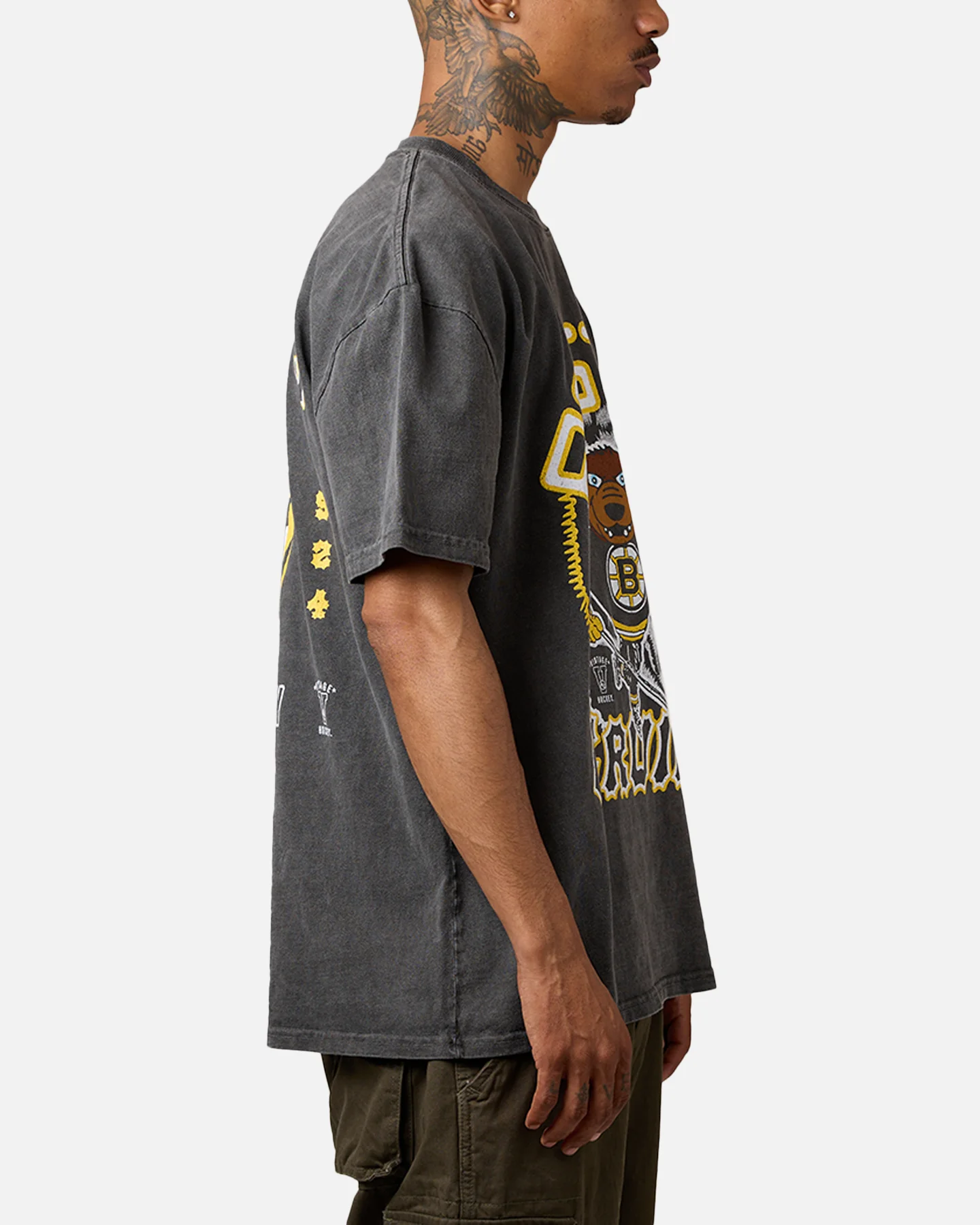 Culture Kings Boston Bruins Blades Heavyweight T-Shirt Black Wash - Image 4