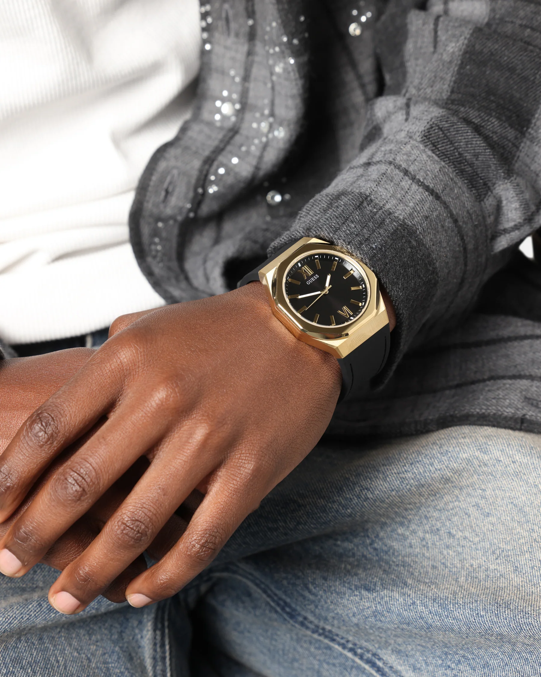 Guess Mainline Emperor Bracelet Watch Black/Gold - Image 2