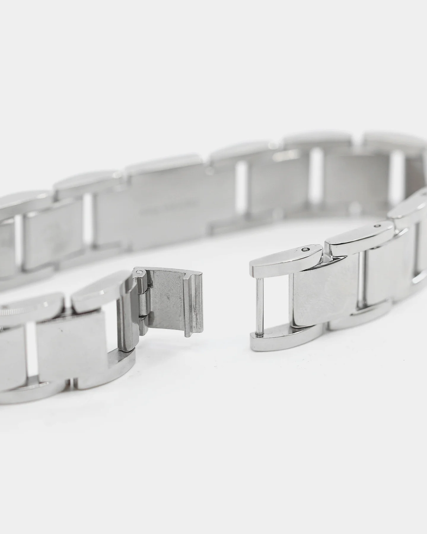 Guess Mainline Frontier 15MM Crystal Bracelet Silver - Image 7
