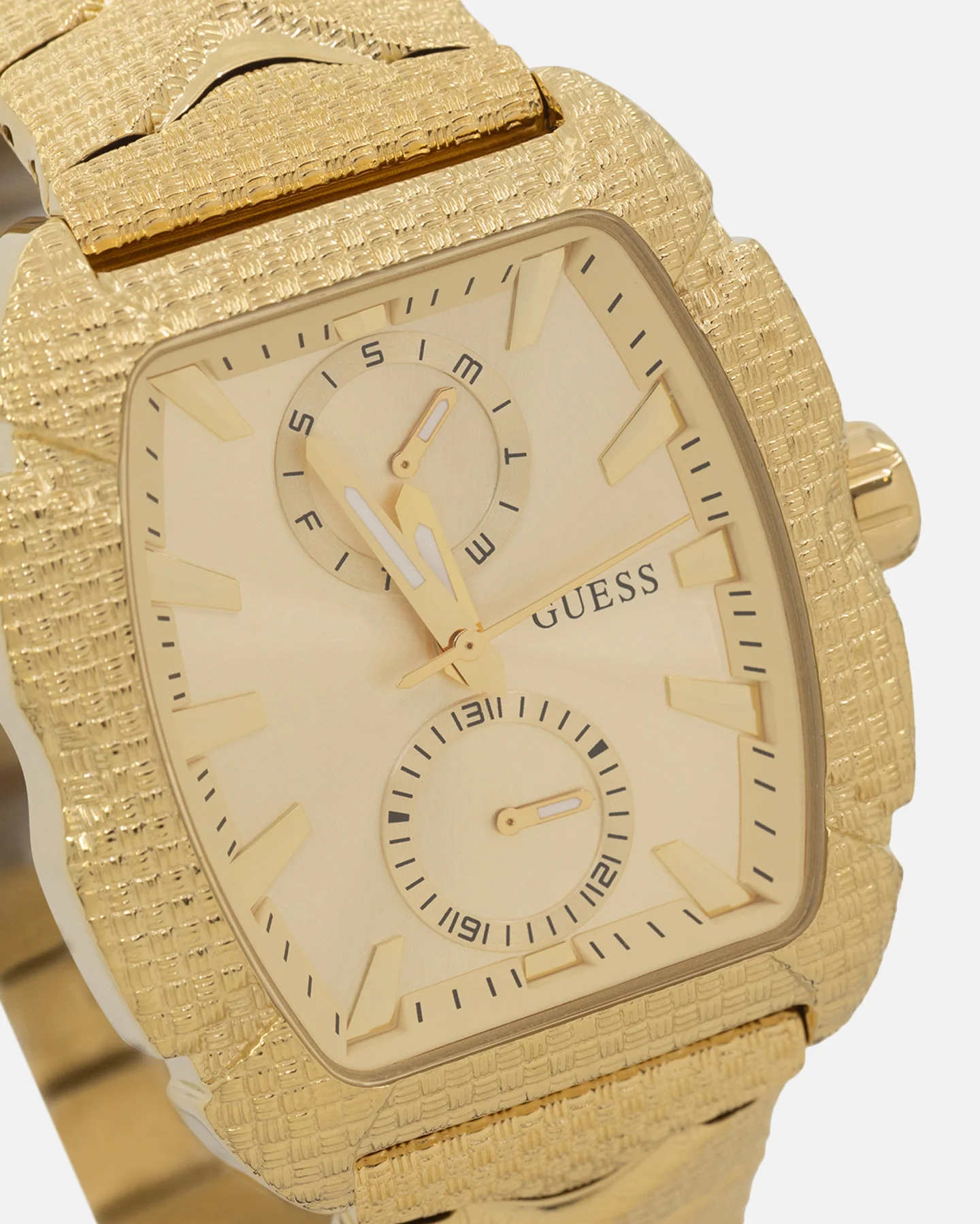 Guess Mainline Nile Textured Bracelet Watch Gold - Image 13