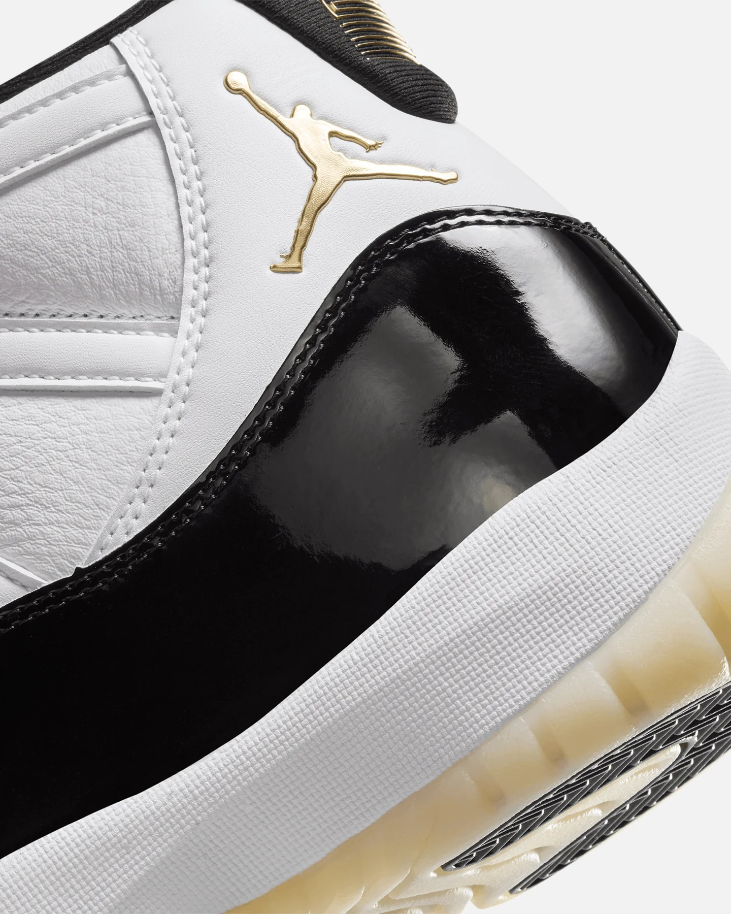 Jordan Air Jordan 11 Retro "Gratitude" White/Metallic Gold - Image 6