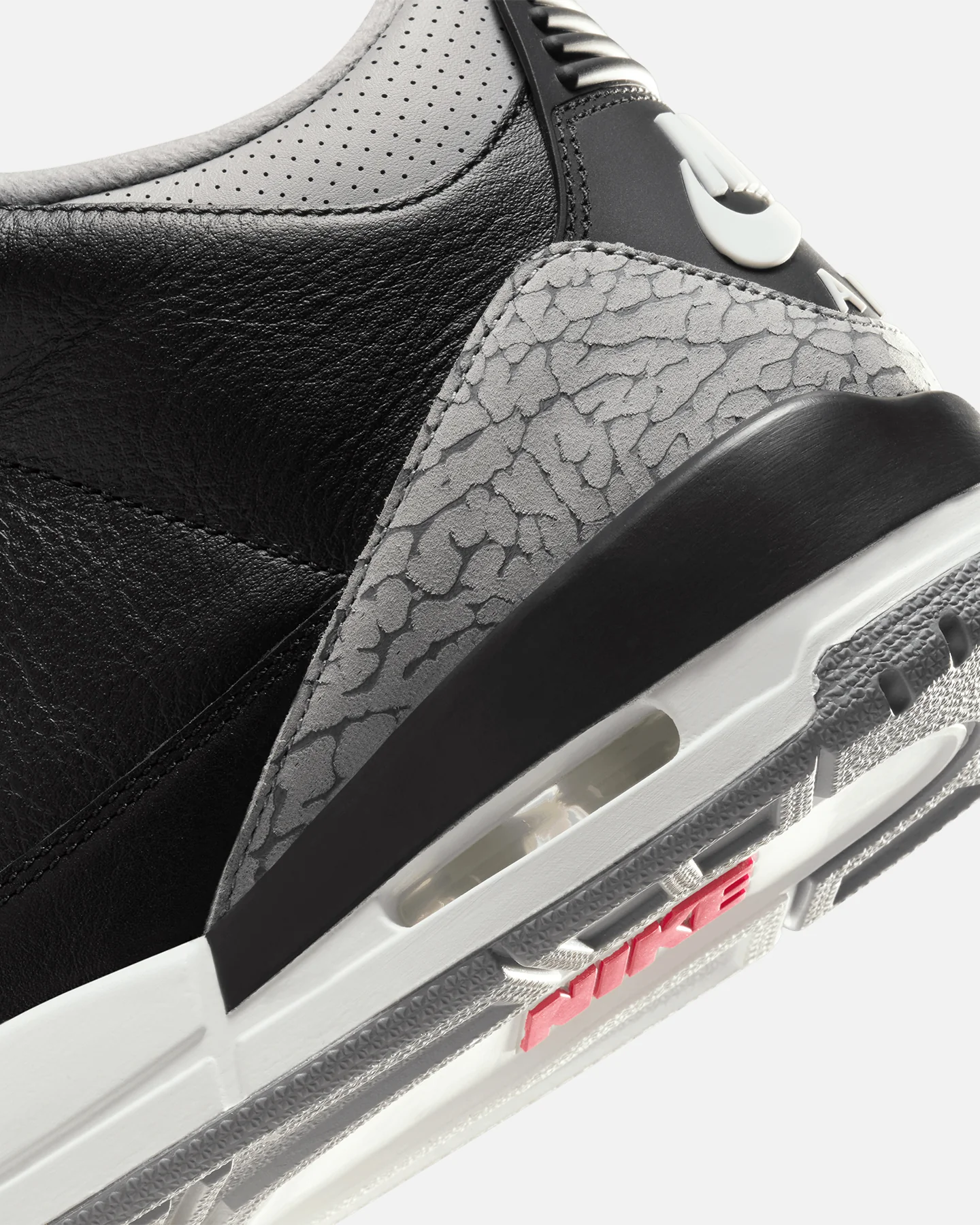 Jordan Air Jordan 3 Retro "Black Cement" Black/Fire-Red - Image 8