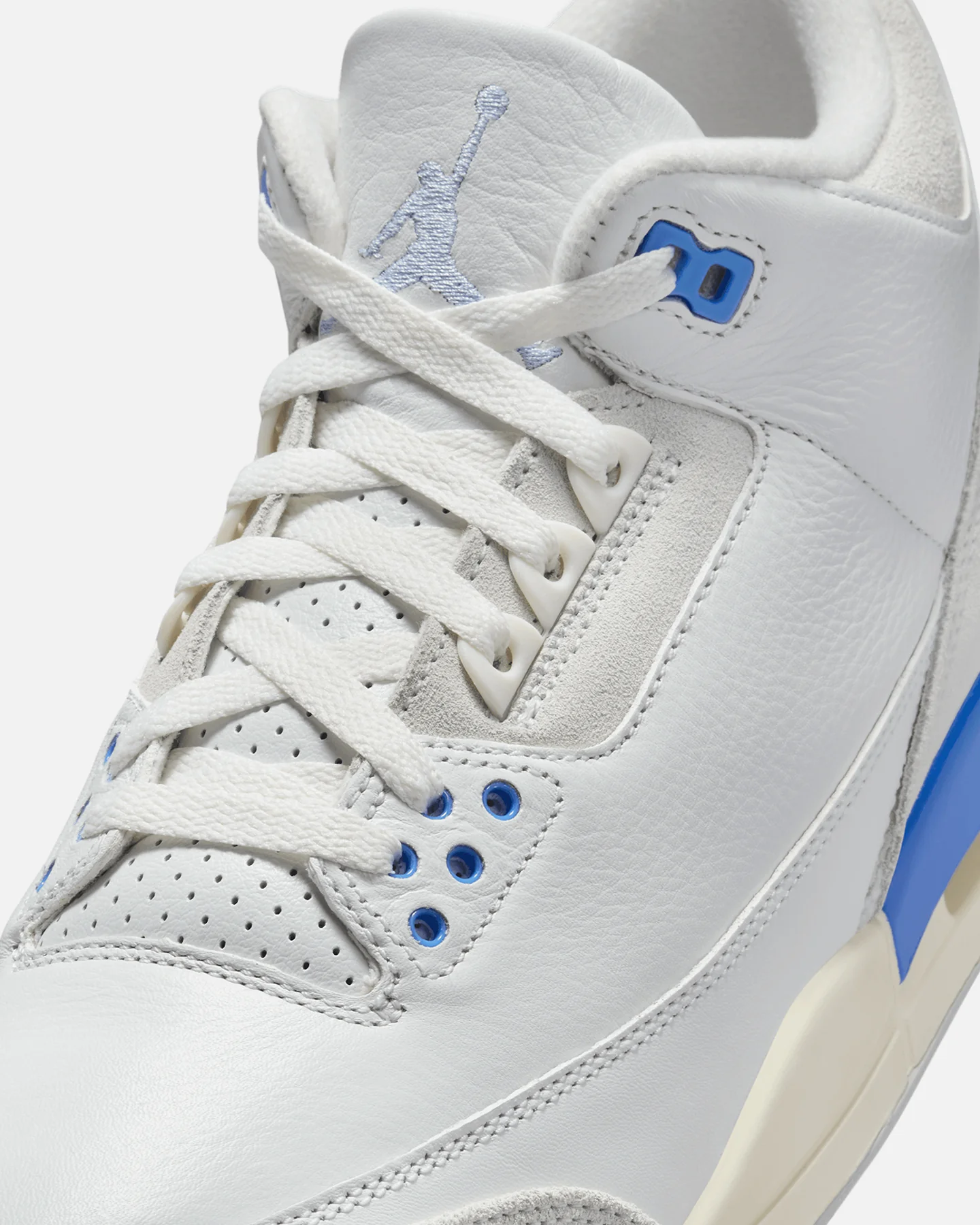 Jordan Air Jordan 3 Retro "Lucky Shorts" Summit White/Hydrogen Blue - Image 6