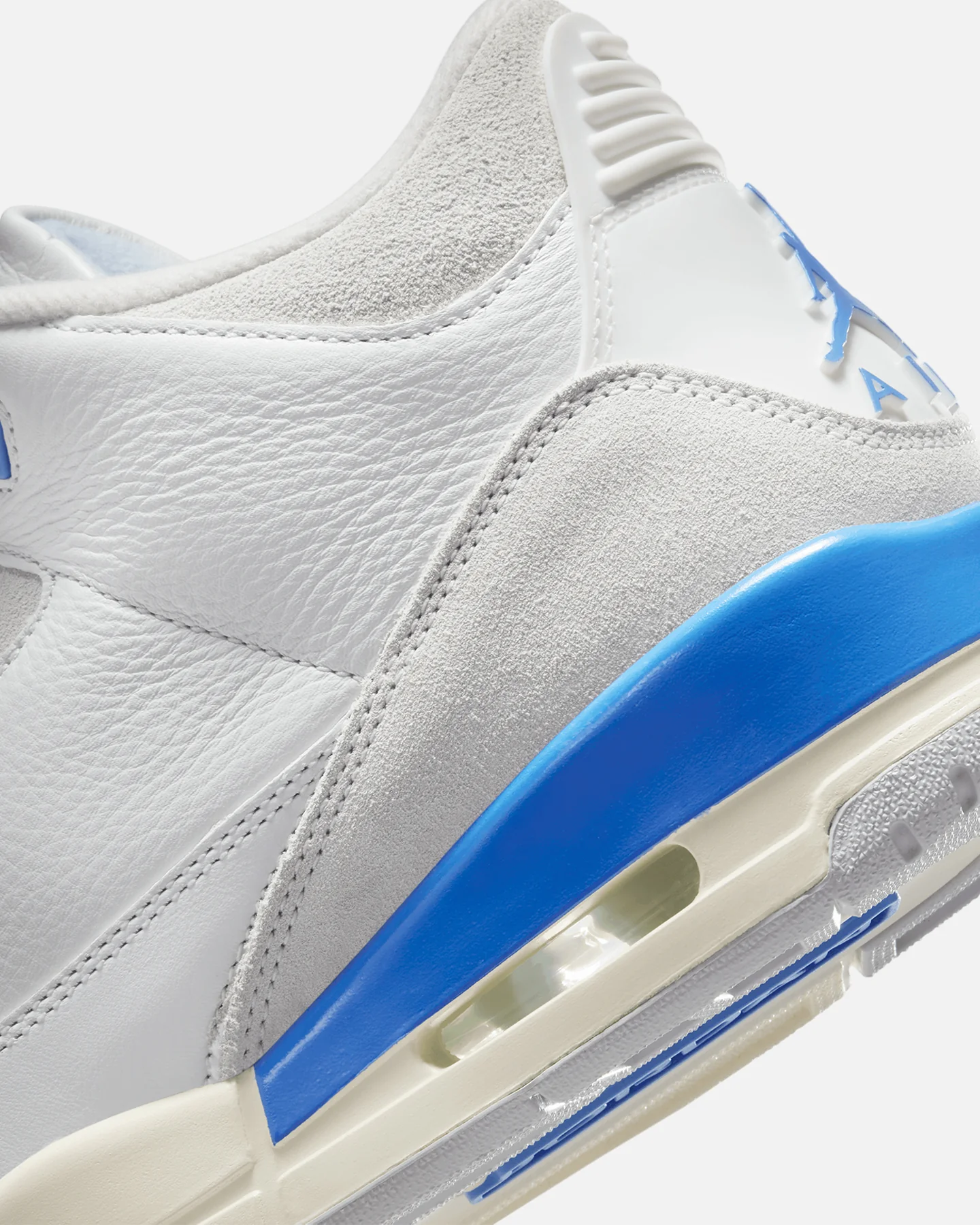 Jordan Air Jordan 3 Retro "Lucky Shorts" Summit White/Hydrogen Blue - Image 8