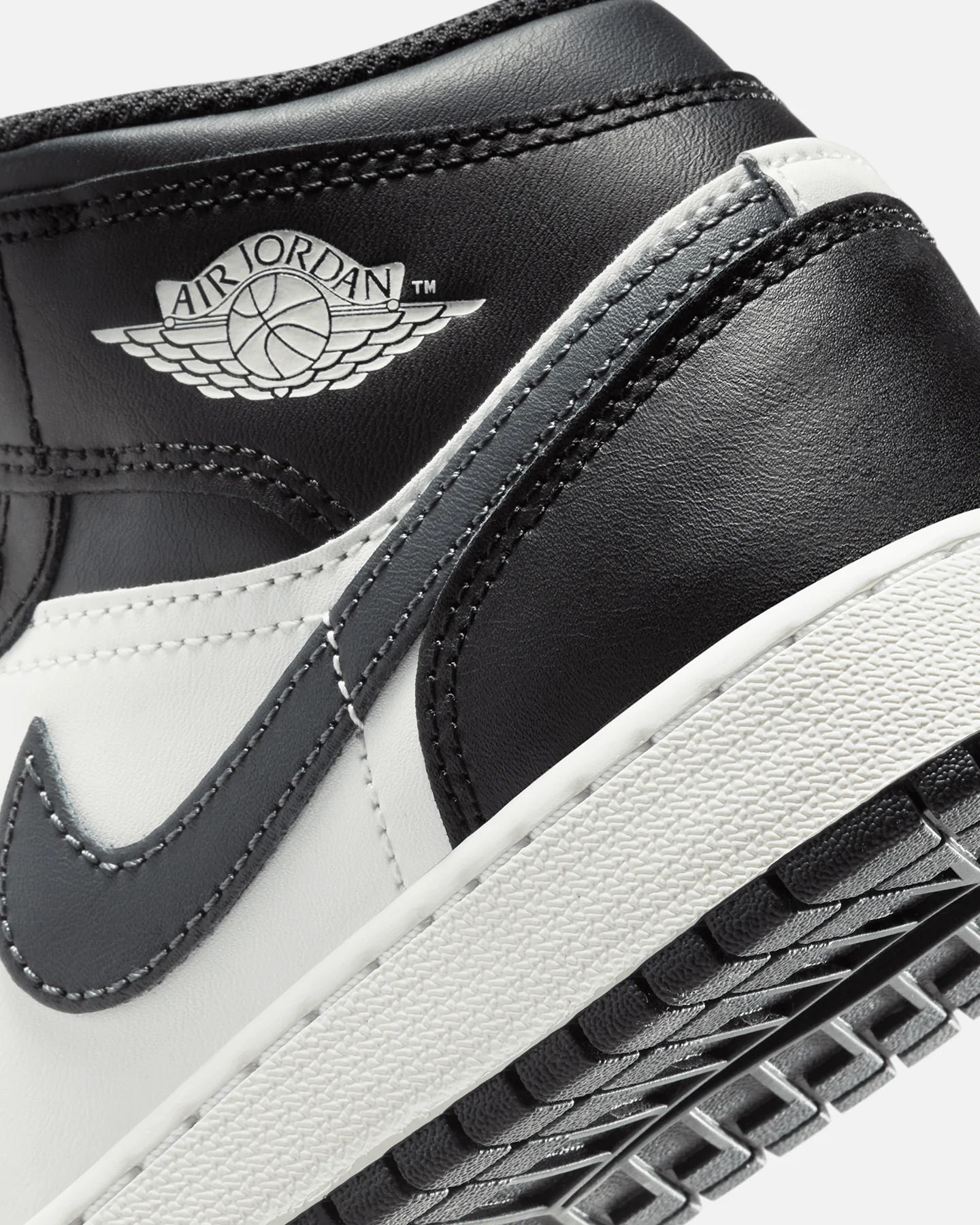 Jordan Kids' Air Jordan 1 Mid (GS) Black/White - Image 8