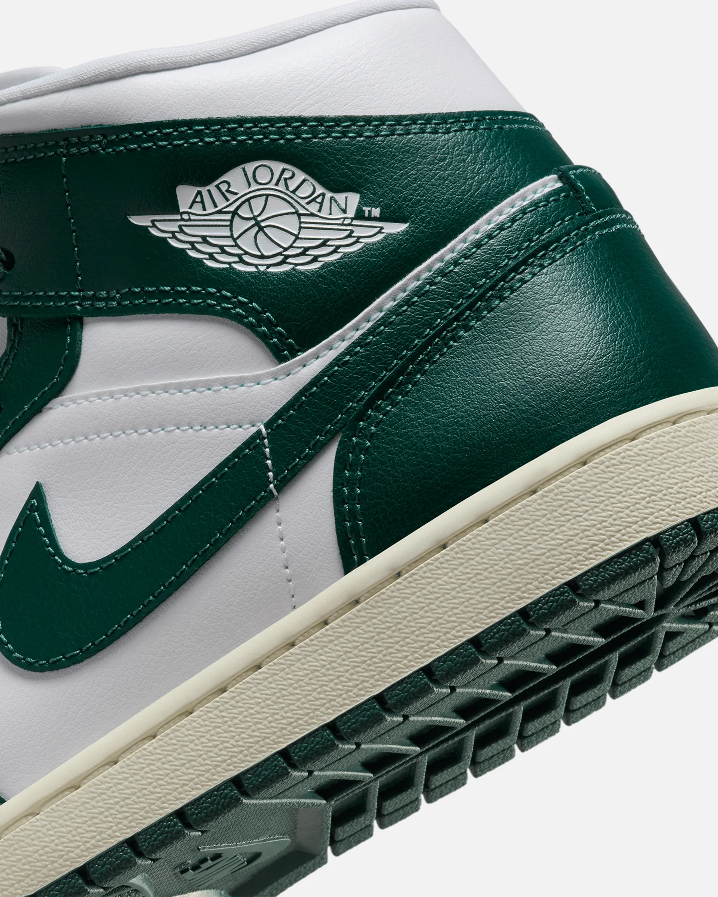 Jordan Women's Air Jordan 1 Mid "Oxidised Green" White/Oxidized Green - Image 8