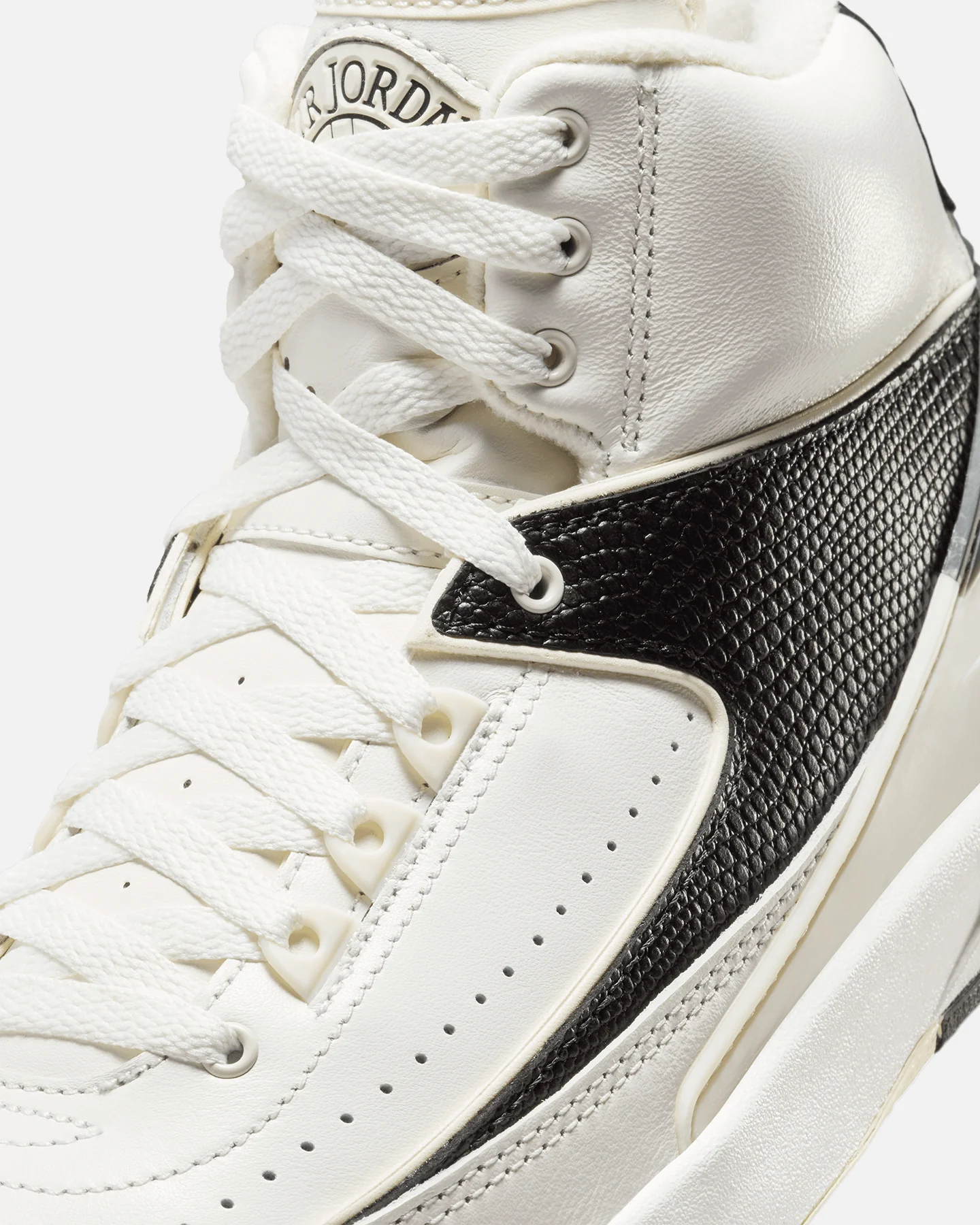Jordan Women's Air Jordan 2 Retro Sail/Coconut - Image 6