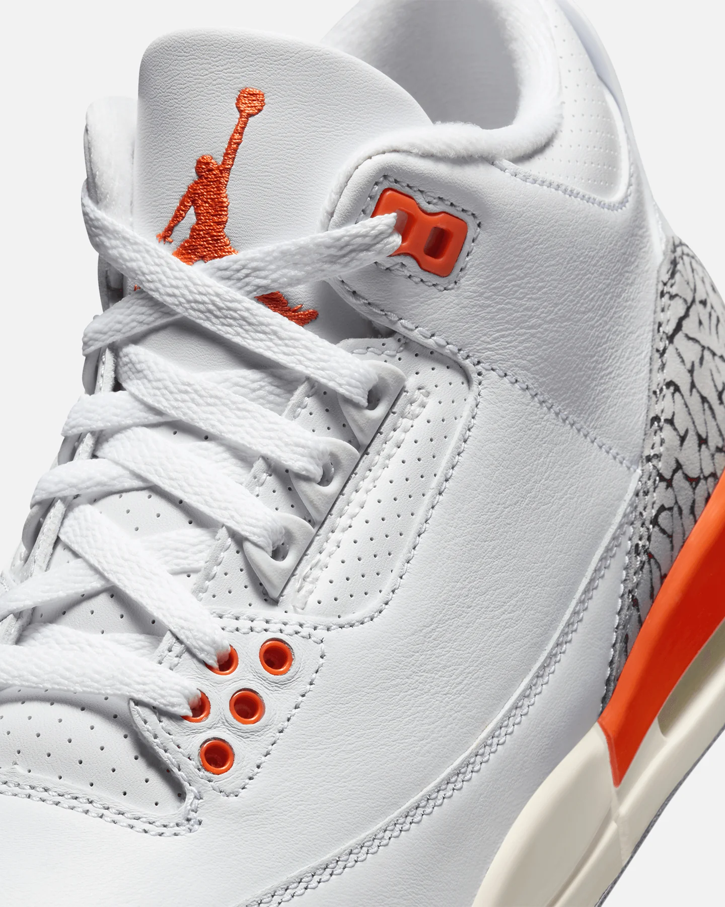 Jordan Women's Air Jordan 3 Retro "Georgia Peach" White/Cosmic Clay - Image 6