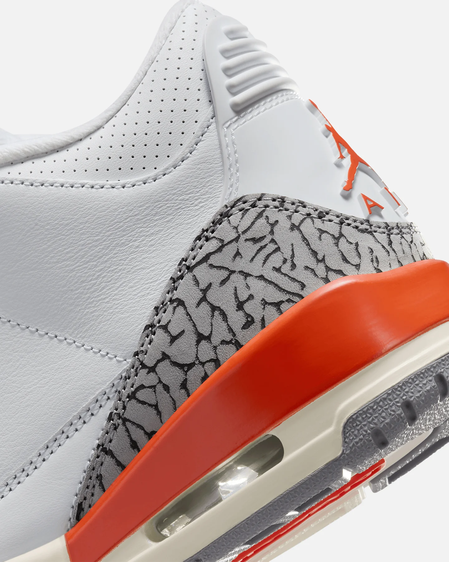 Jordan Women's Air Jordan 3 Retro "Georgia Peach" White/Cosmic Clay - Image 8
