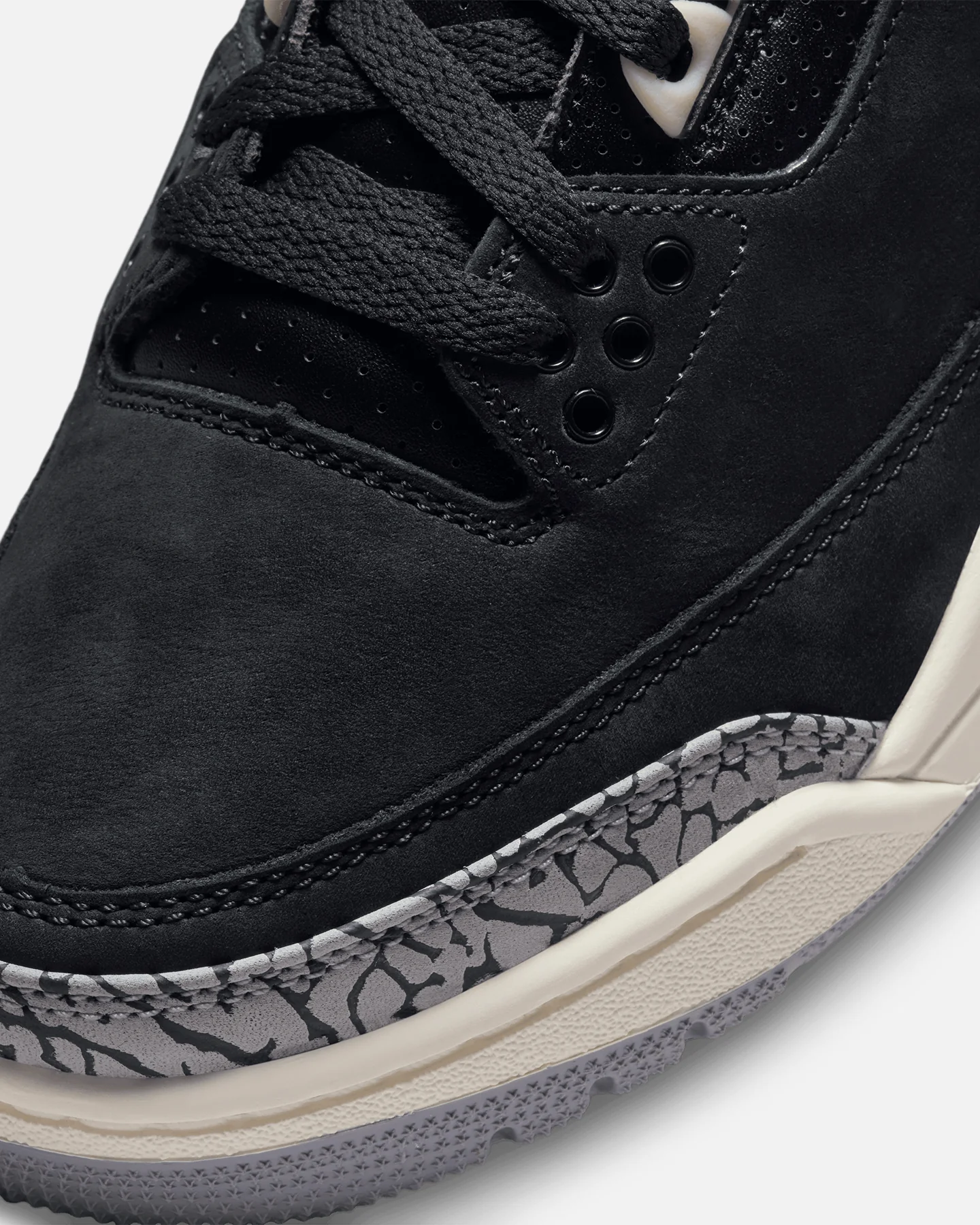 Jordan Women's Air Jordan 3 Retro Off Noir/Black - Image 5