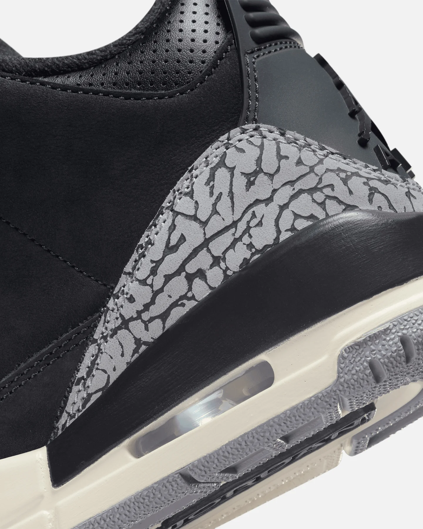 Jordan Women's Air Jordan 3 Retro Off Noir/Black - Image 7