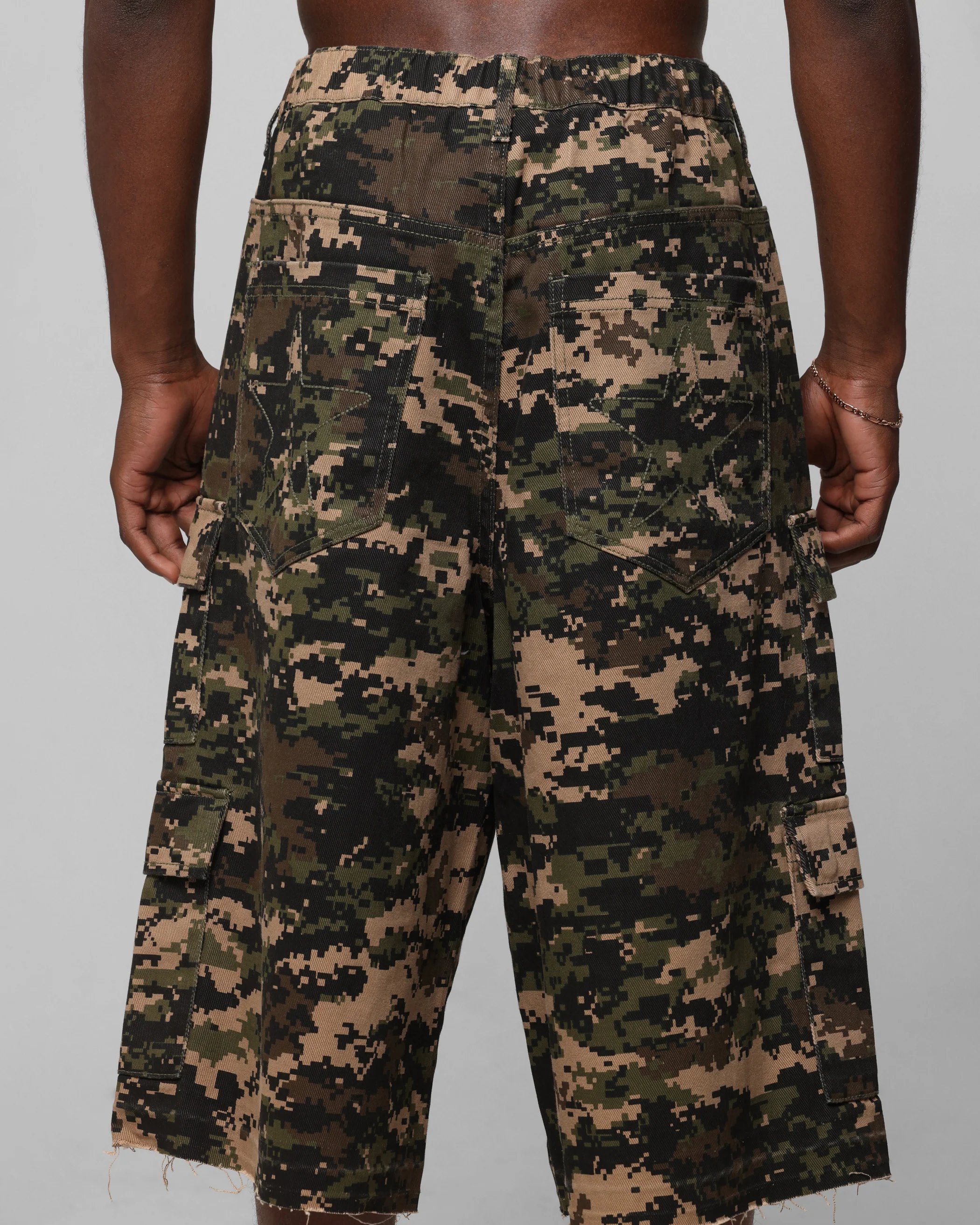 Loiter 3 Quarter Pants Digi Camo - Image 8