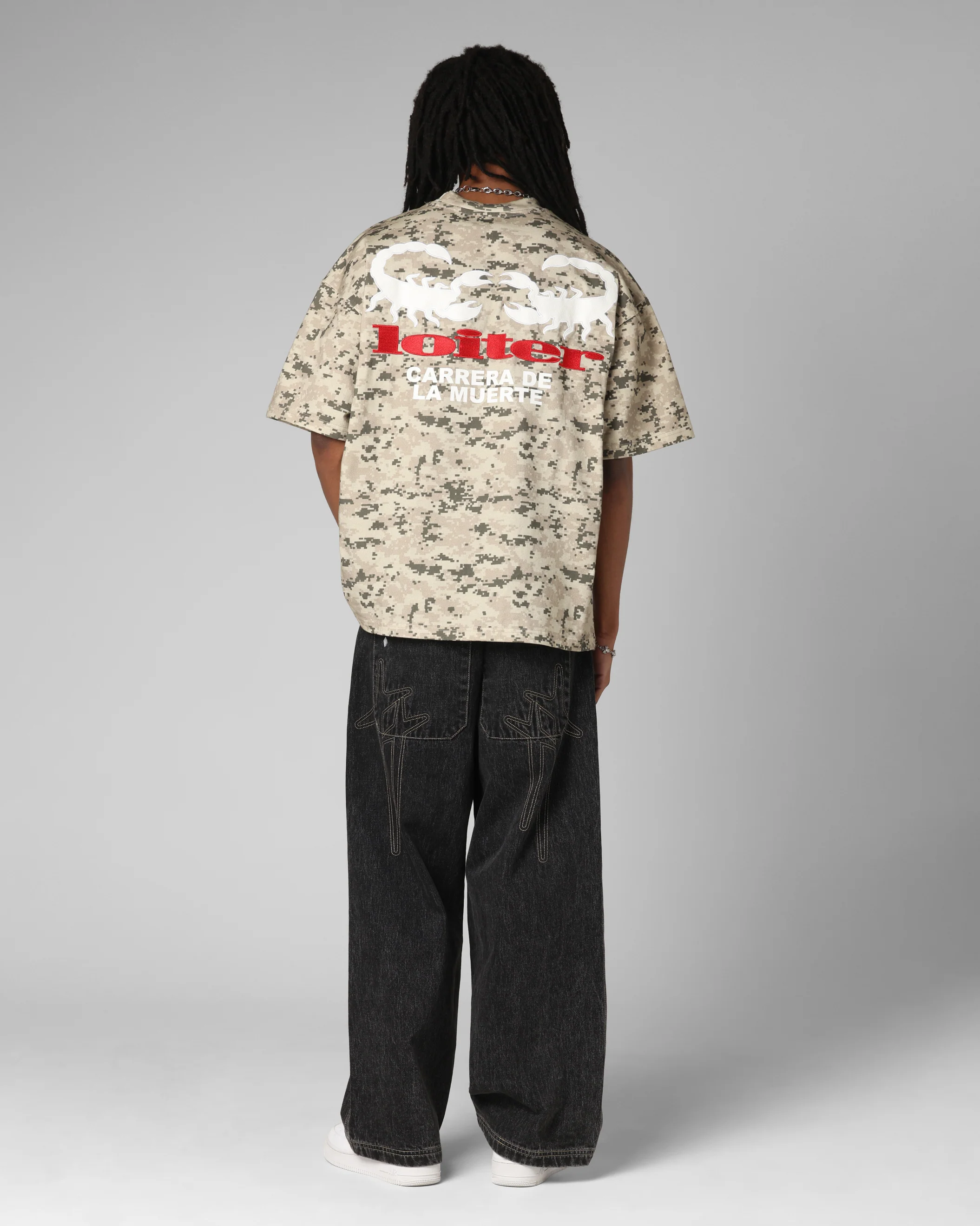 Loiter Bullrush Premium T-Shirt Digi Camo - Image 3