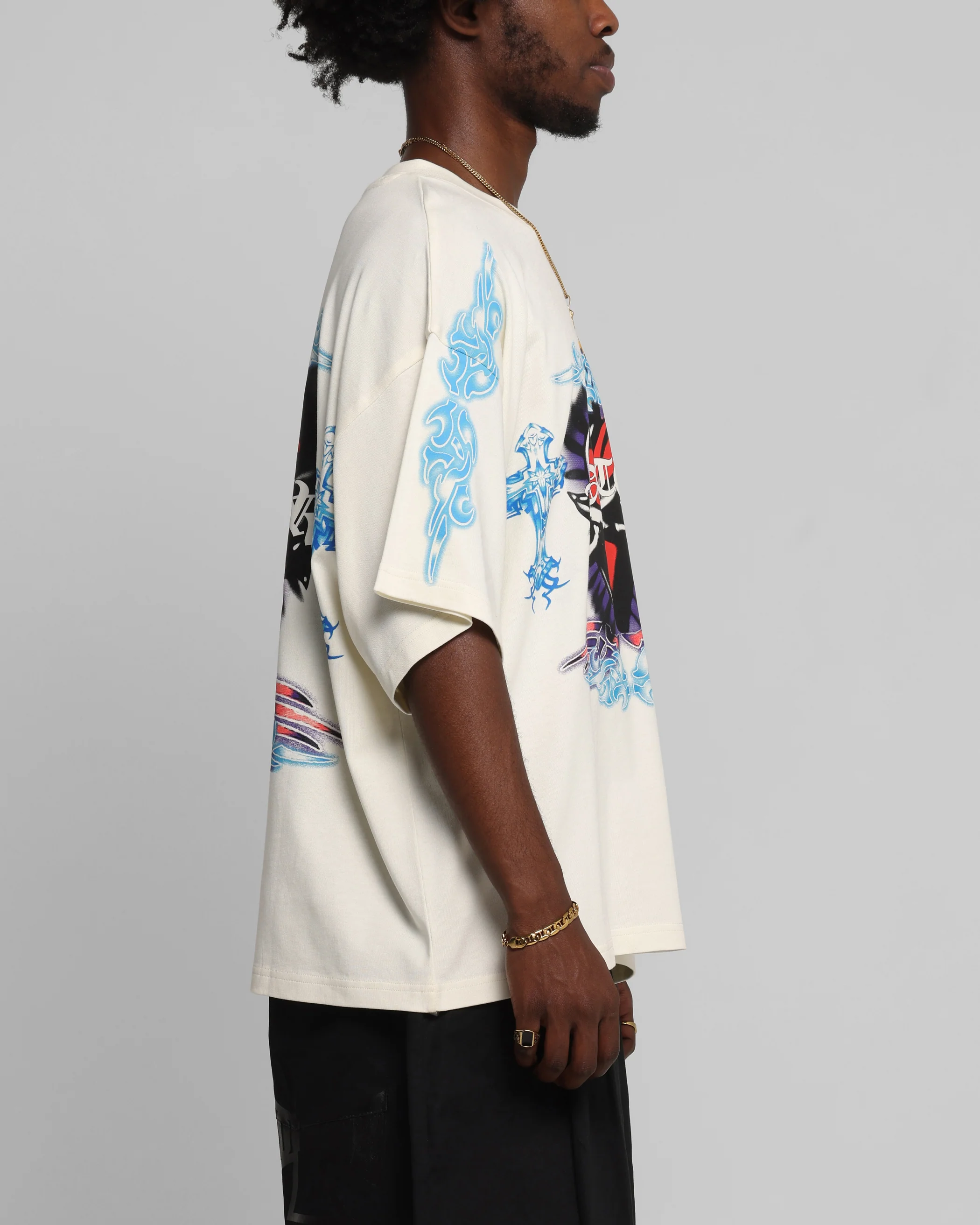 Loiter Hearts T-Shirt Off White - Image 5
