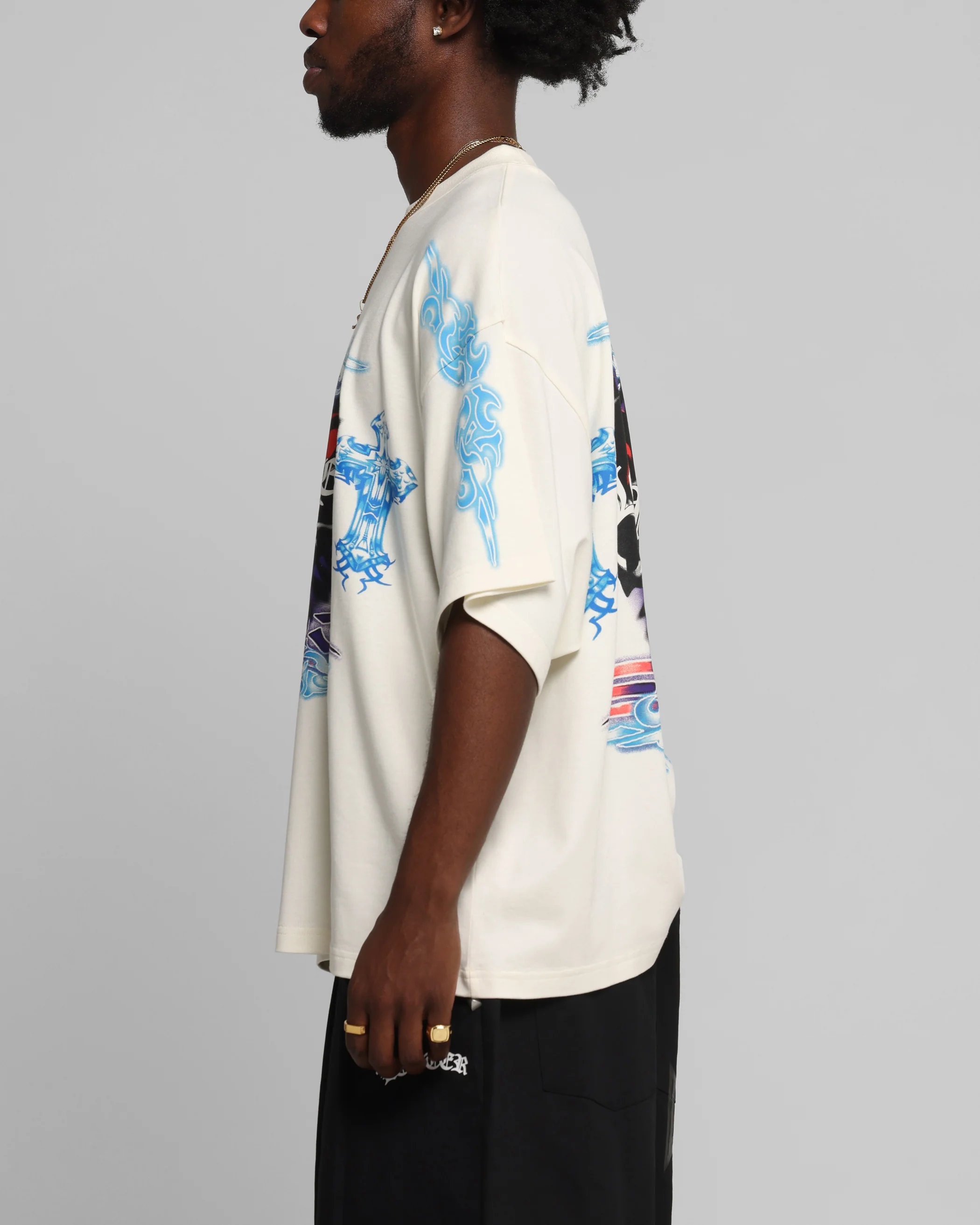 Loiter Hearts T-Shirt Off White - Image 6