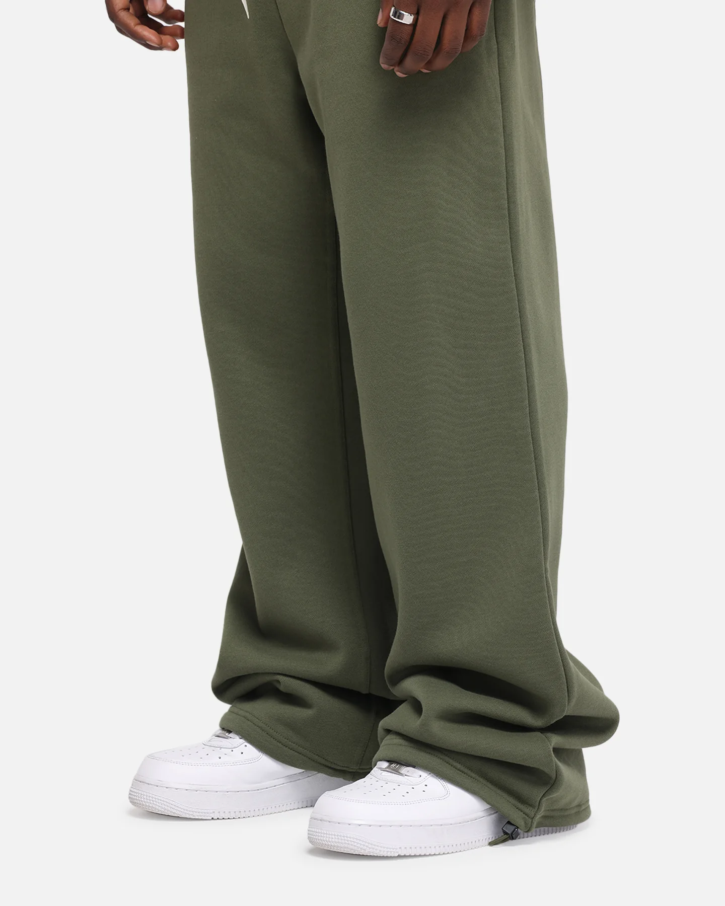 Loiter Hybrid Sweatpants Olive - Image 4