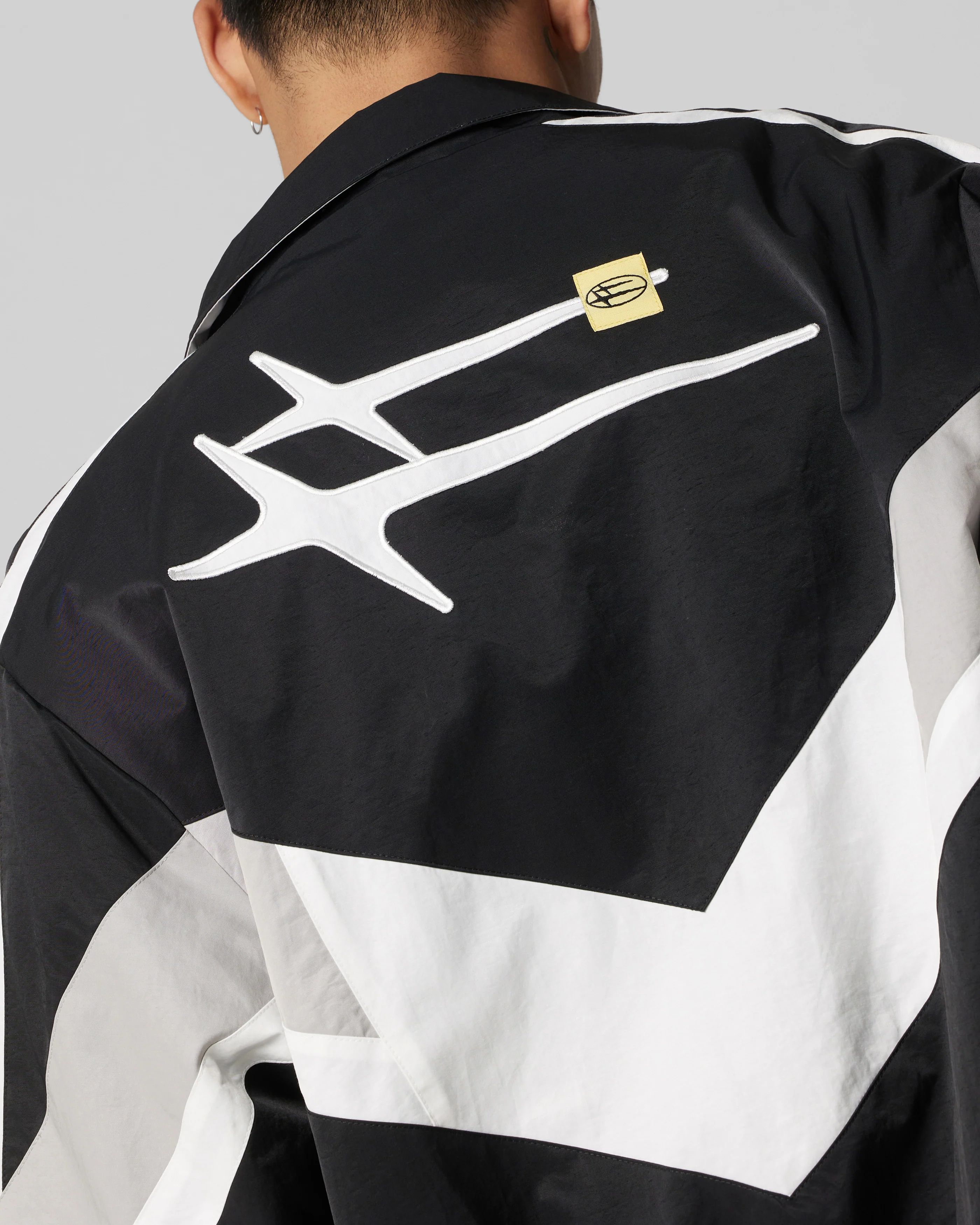 Loiter Hybrid Track Jacket Black/Grey - Image 8