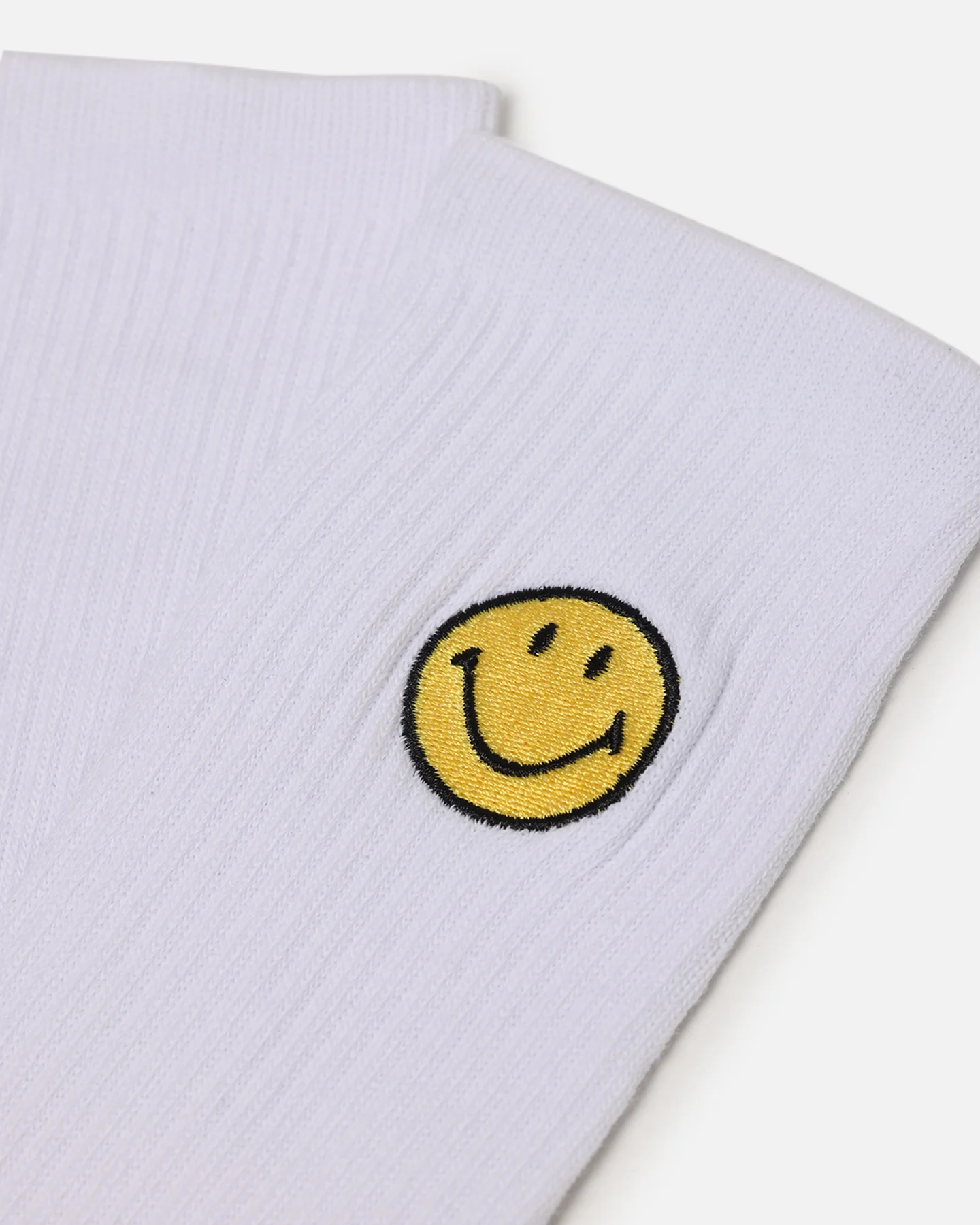 Market X Smiley Badge Crew Socks White - Image 3