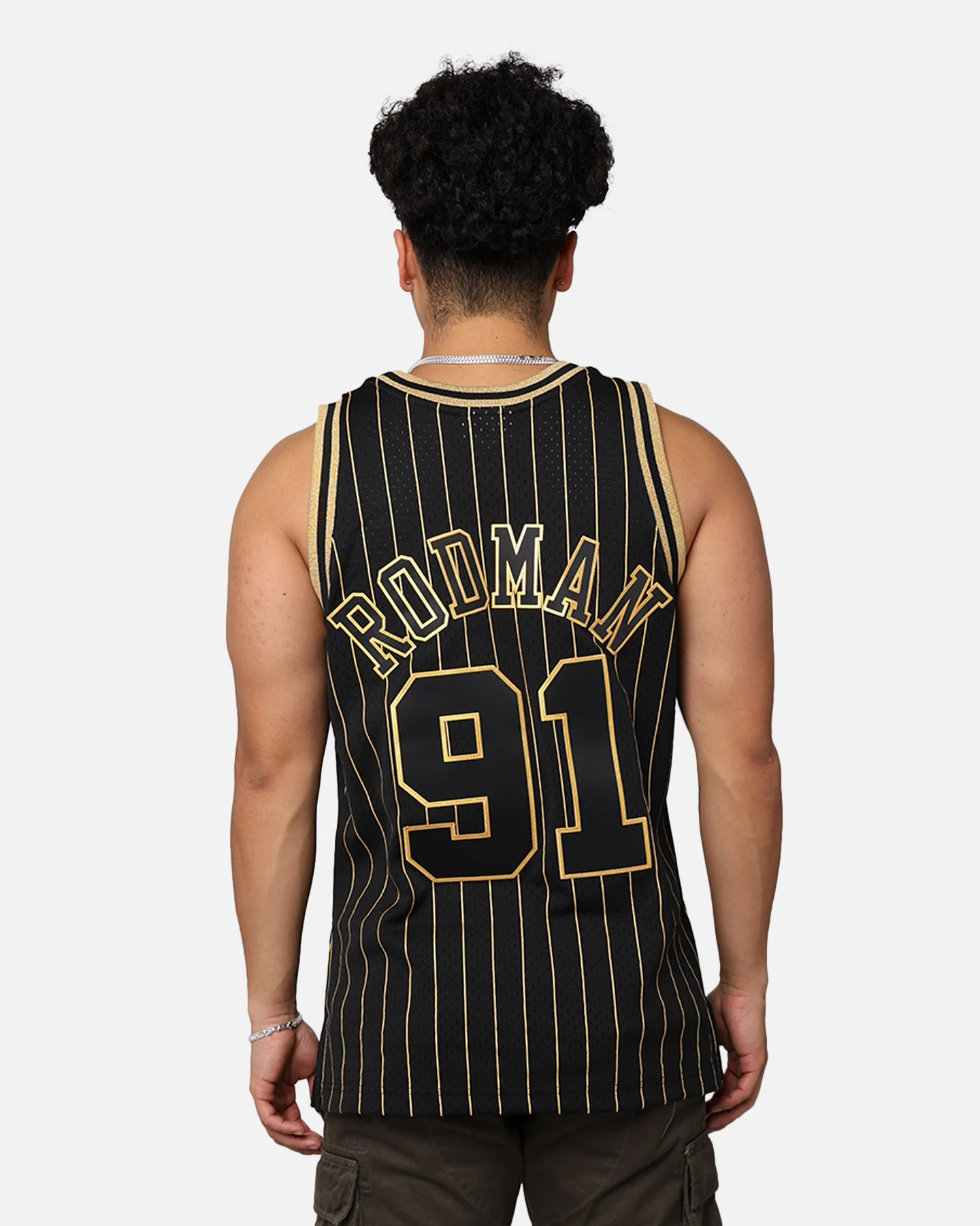 Mitchell & Ness Chicago Bulls Dennis Rodman '97-98 Swingman Jersey Black/Gold - Image 5