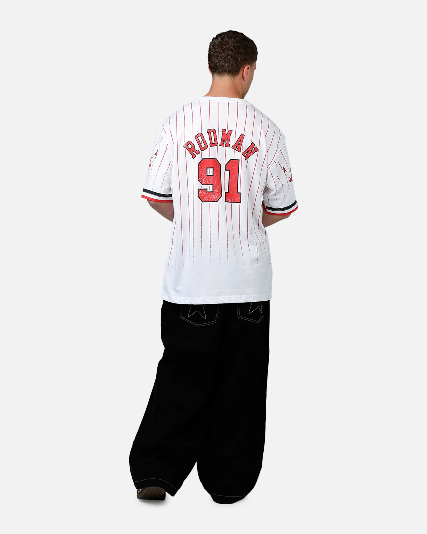 Mitchell & Ness Chicago Bulls Dennis Rodman Playmaker T-Shirt White - Image 6