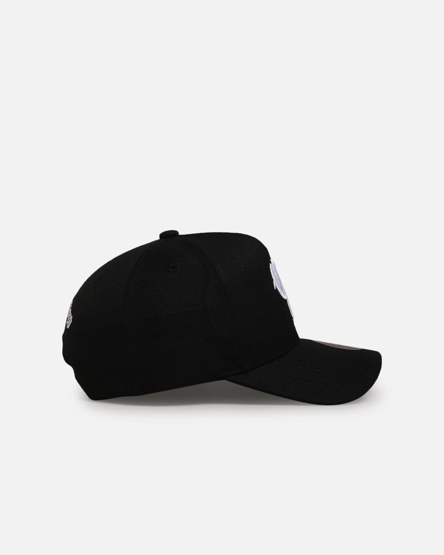 Mitchell & Ness Chicago Bulls 'Gothic Letter' Pro Pinch Snapback Black - Image 3