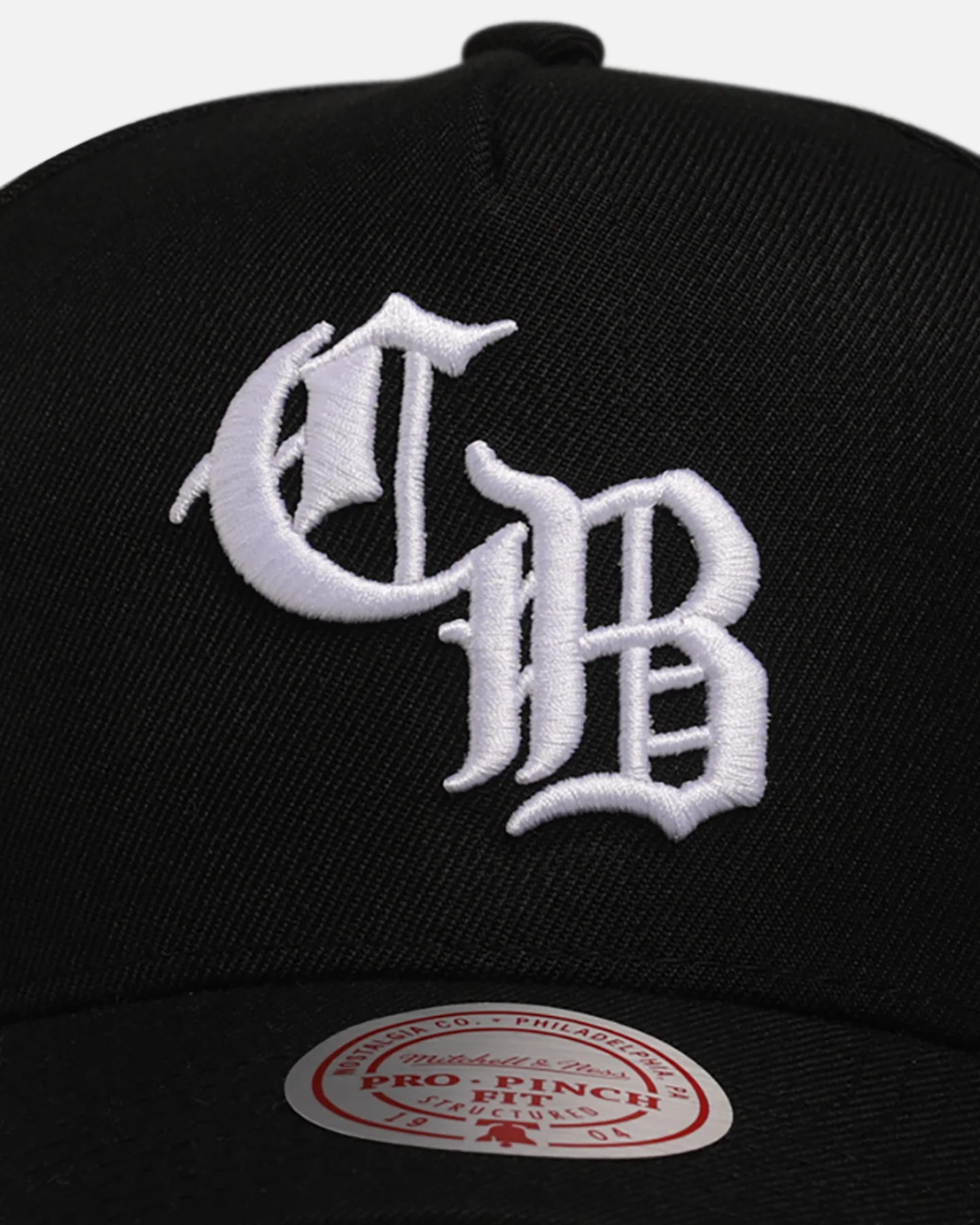 Mitchell & Ness Chicago Bulls 'Gothic Letter' Pro Pinch Snapback Black - Image 5