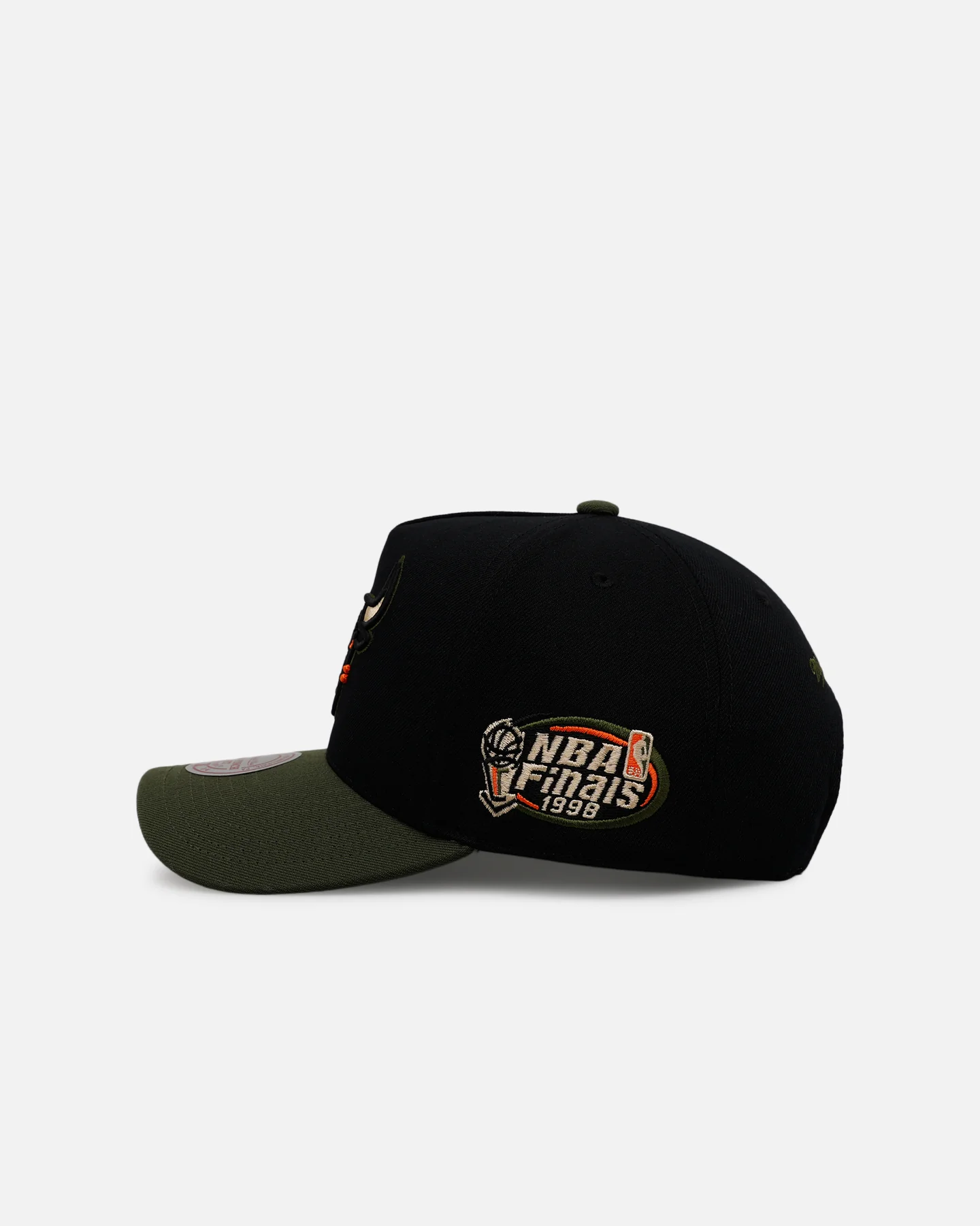 Mitchell & Ness Chicago Bulls 'Olive Cargos' Pro Pinch Snapback Olive/Black - Image 4