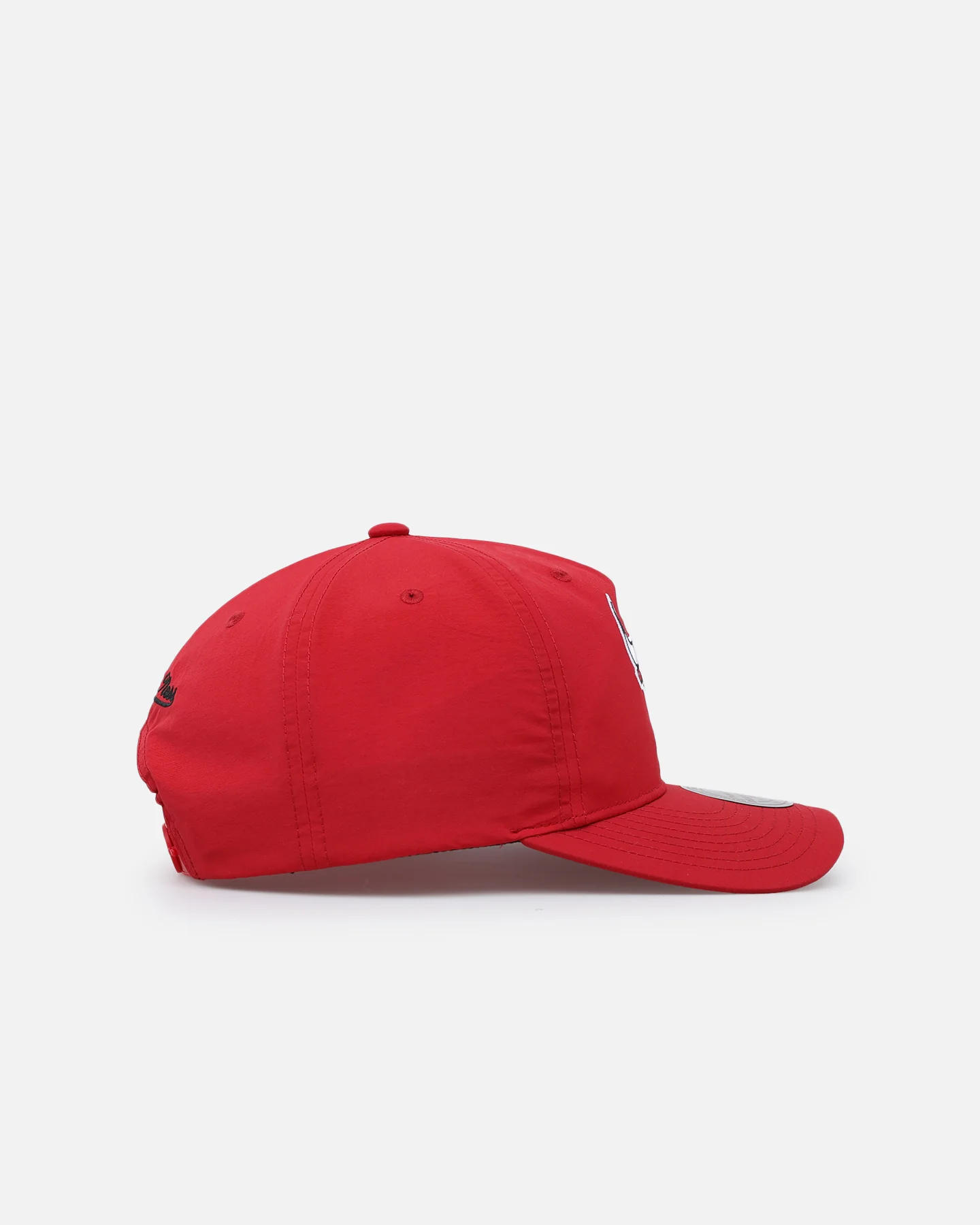 Mitchell & Ness Chicago Bulls Retro Matte Nylon Origins Snapback Red - Image 4