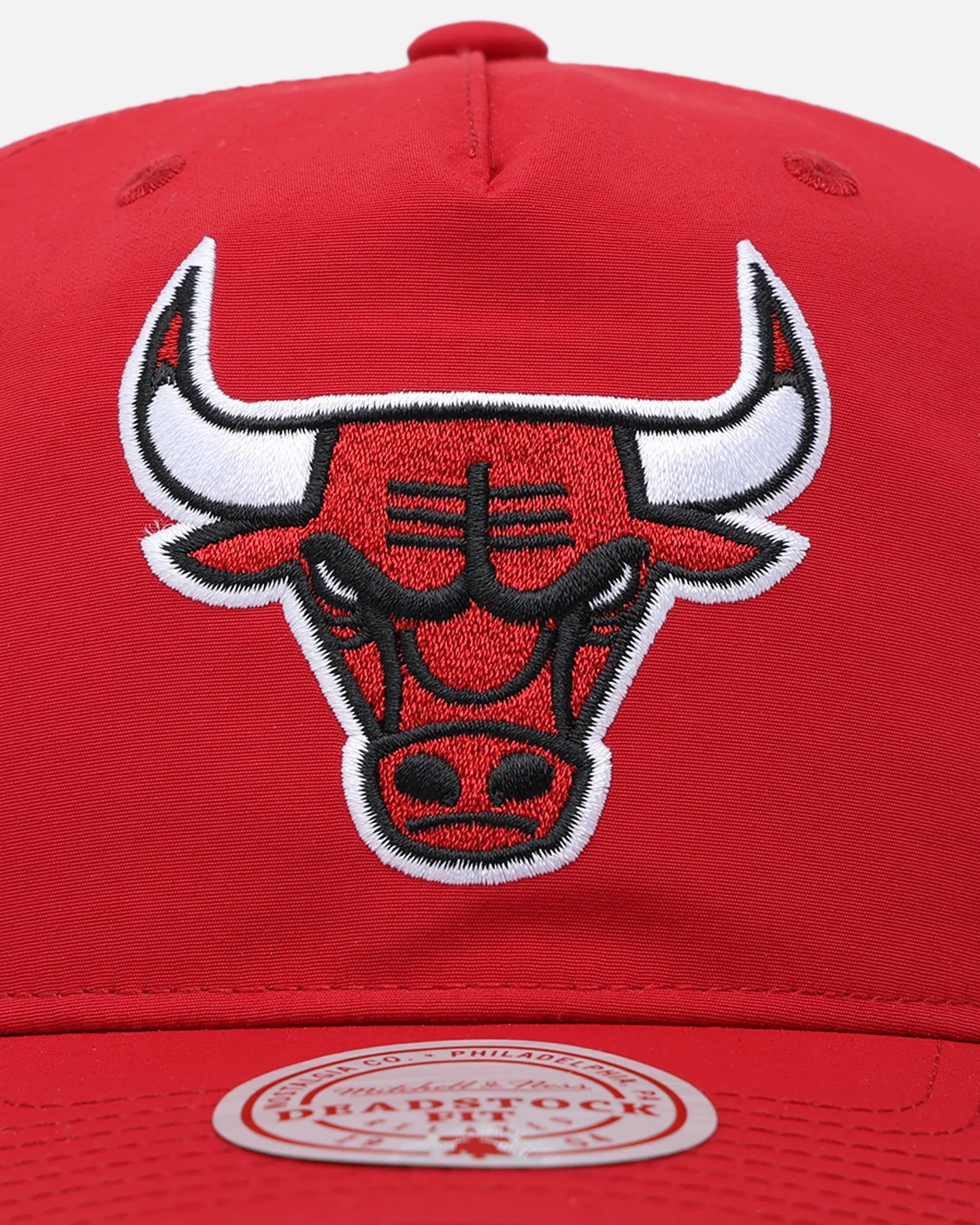 Mitchell & Ness Chicago Bulls Retro Matte Nylon Origins Snapback Red - Image 6