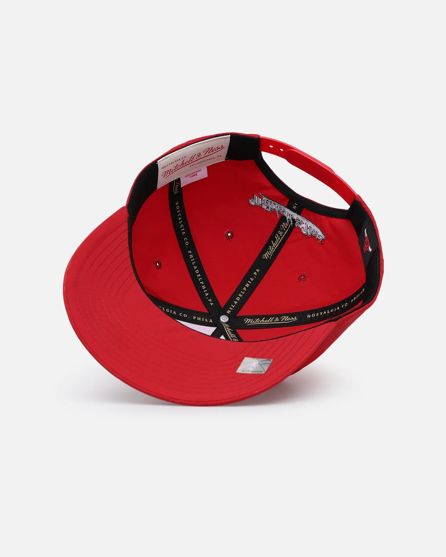 Mitchell & Ness Chicago Bulls Retro Matte Nylon Origins Snapback Red - Image 7