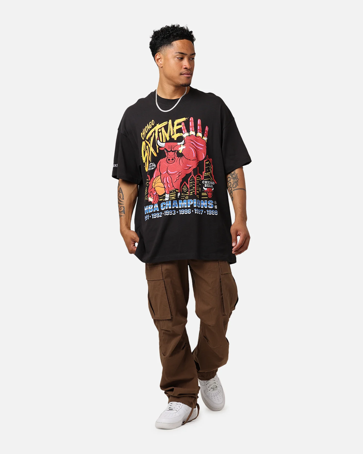 Mitchell & Ness Chicago Bulls Six Time T-Shirt Black - Image 3