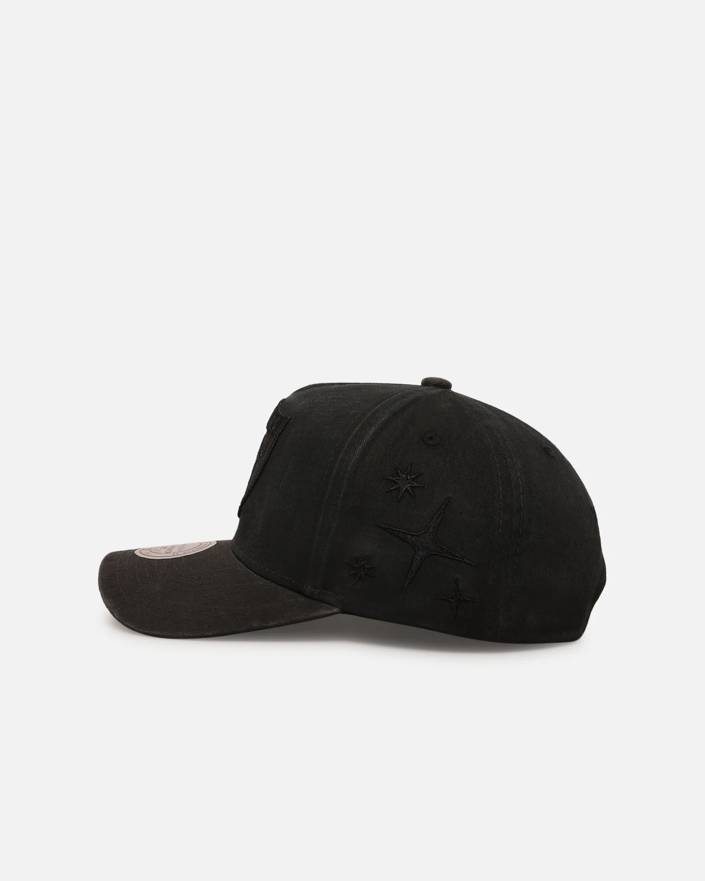 Mitchell & Ness Las Vegas Raiders 'Crossover' Pro Pinch Snapback Washed Black - Image 4
