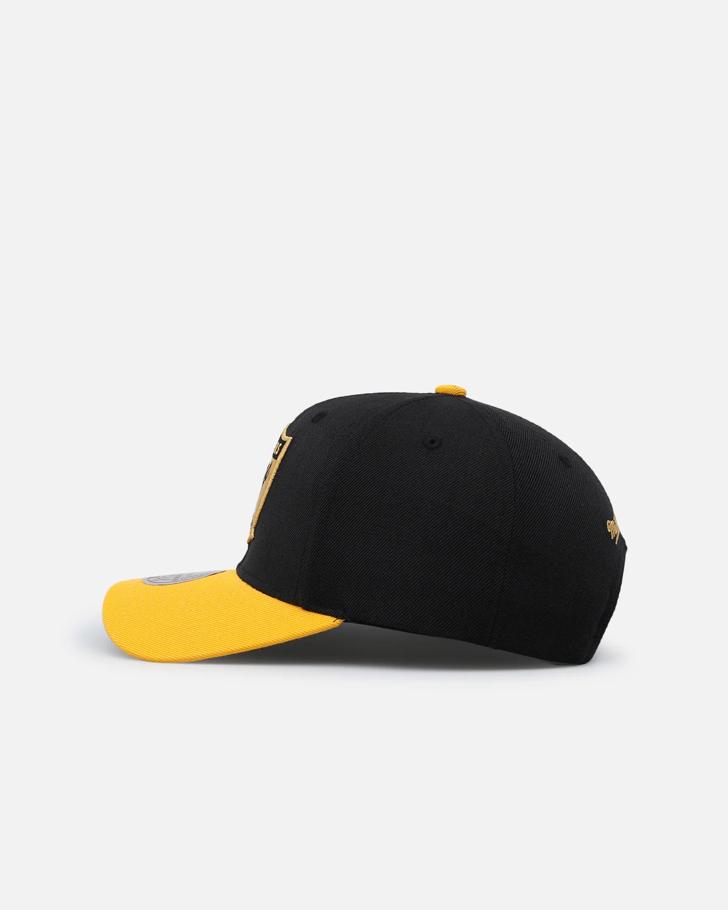 Mitchell & Ness Las Vegas Raiders "Enter The Dragon" Pro Crown Snapback Black/Ochre - Image 4