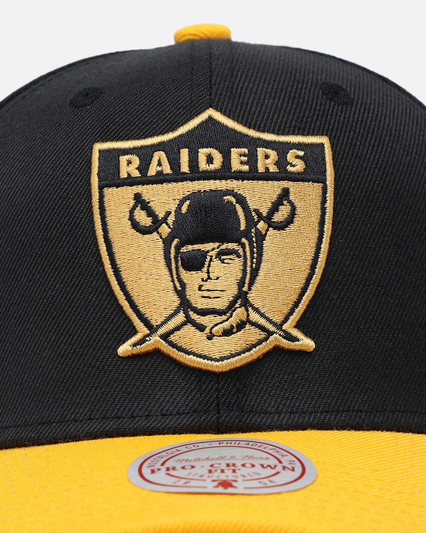 Mitchell & Ness Las Vegas Raiders "Enter The Dragon" Pro Crown Snapback Black/Ochre - Image 5