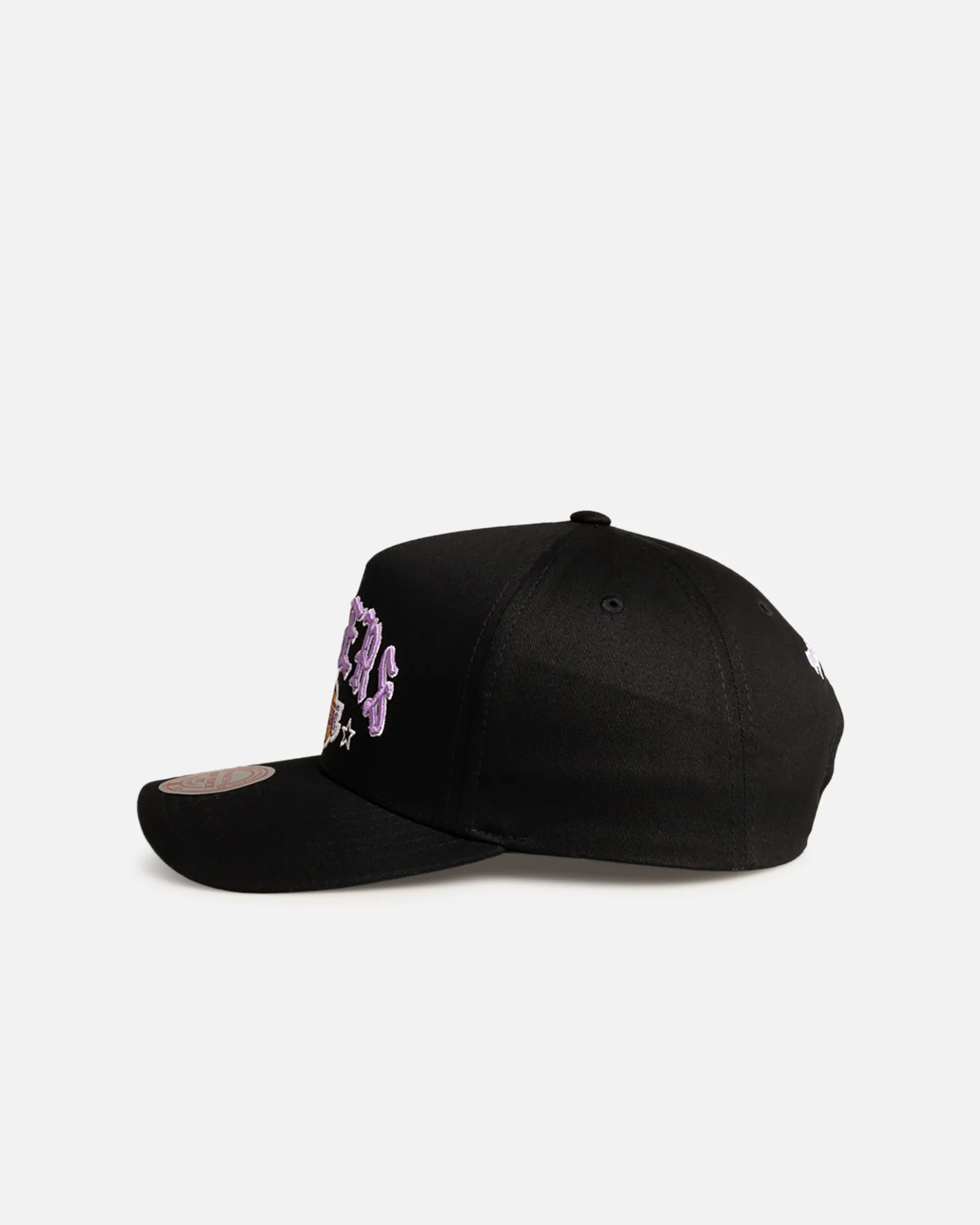 Mitchell & Ness Los Angeles Lakers 'Black Letter' Pro Pinch Snapback Black - Image 4