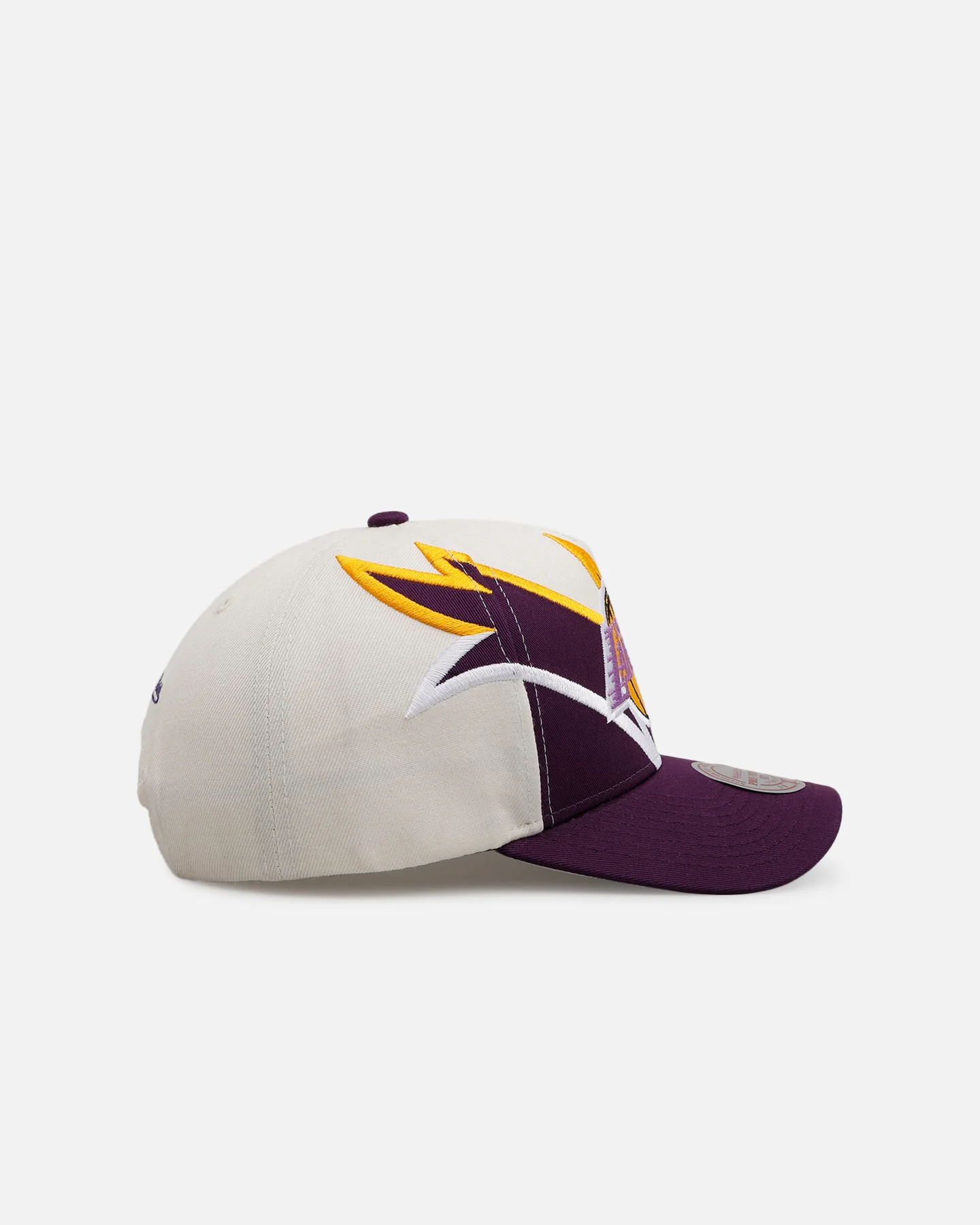 Mitchell & Ness Los Angeles Lakers 'Shark Tooth' Pro Pinch Snapback Cream/Purple - Image 3