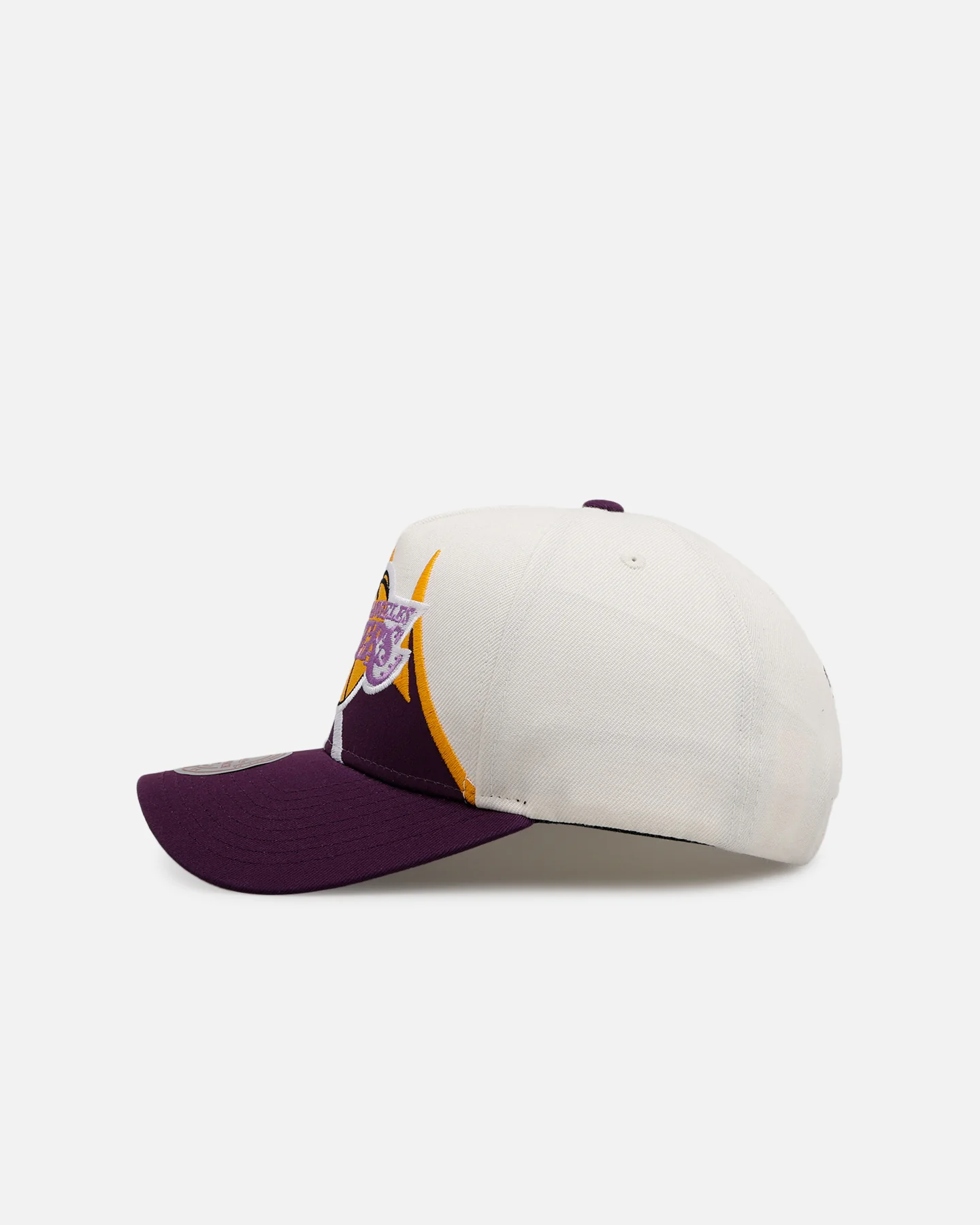 Mitchell & Ness Los Angeles Lakers 'Shark Tooth' Pro Pinch Snapback Cream/Purple - Image 4