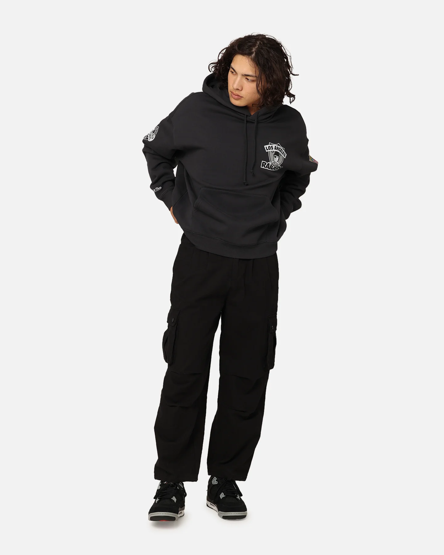 Mitchell & Ness Los Angeles Raiders Super Bowl World Hoodie Faded Black - Image 8