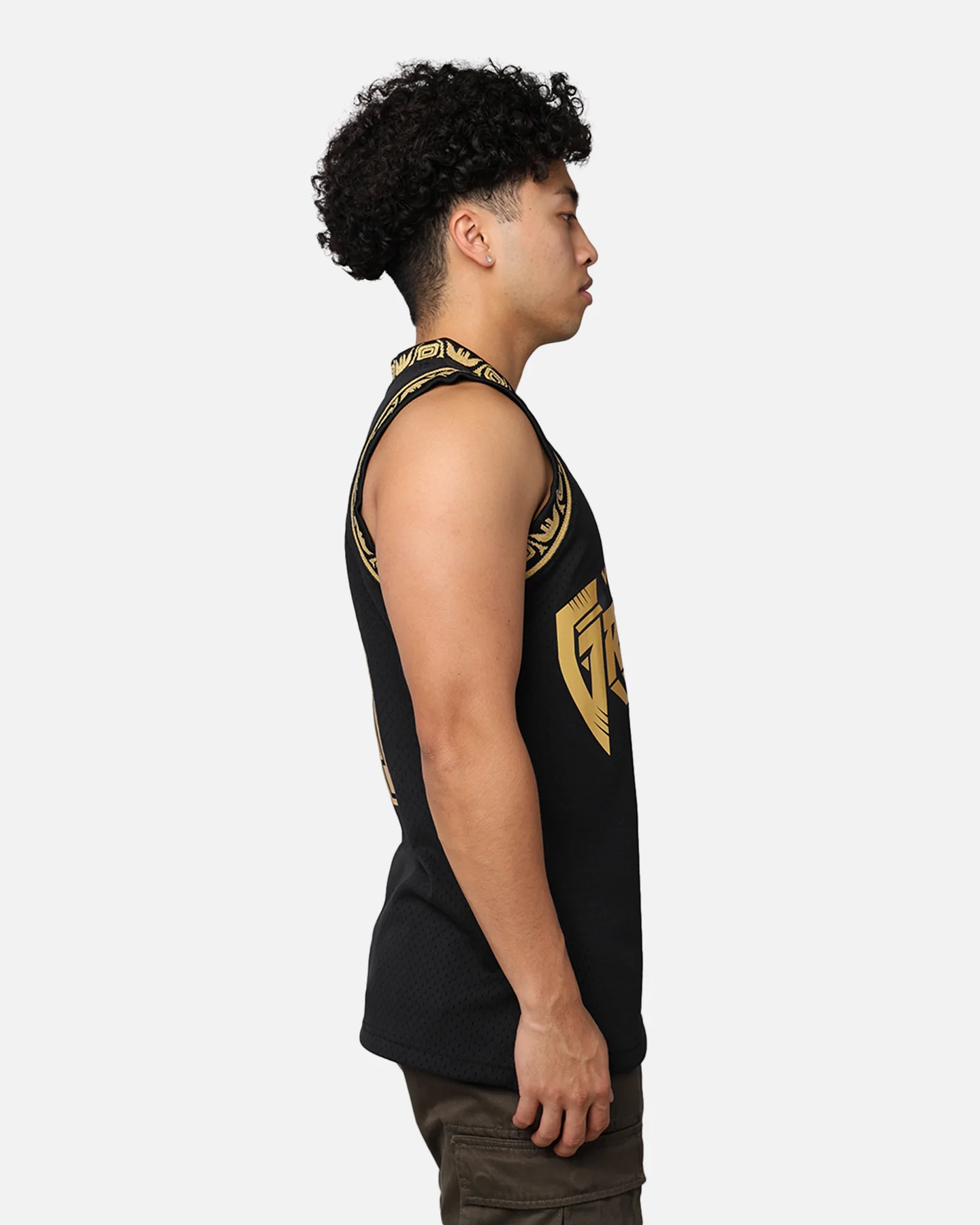 Mitchell & Ness Memphis Grizzlies Mike Bibby '98-99 Swingman Jersey Black/Gold - Image 6