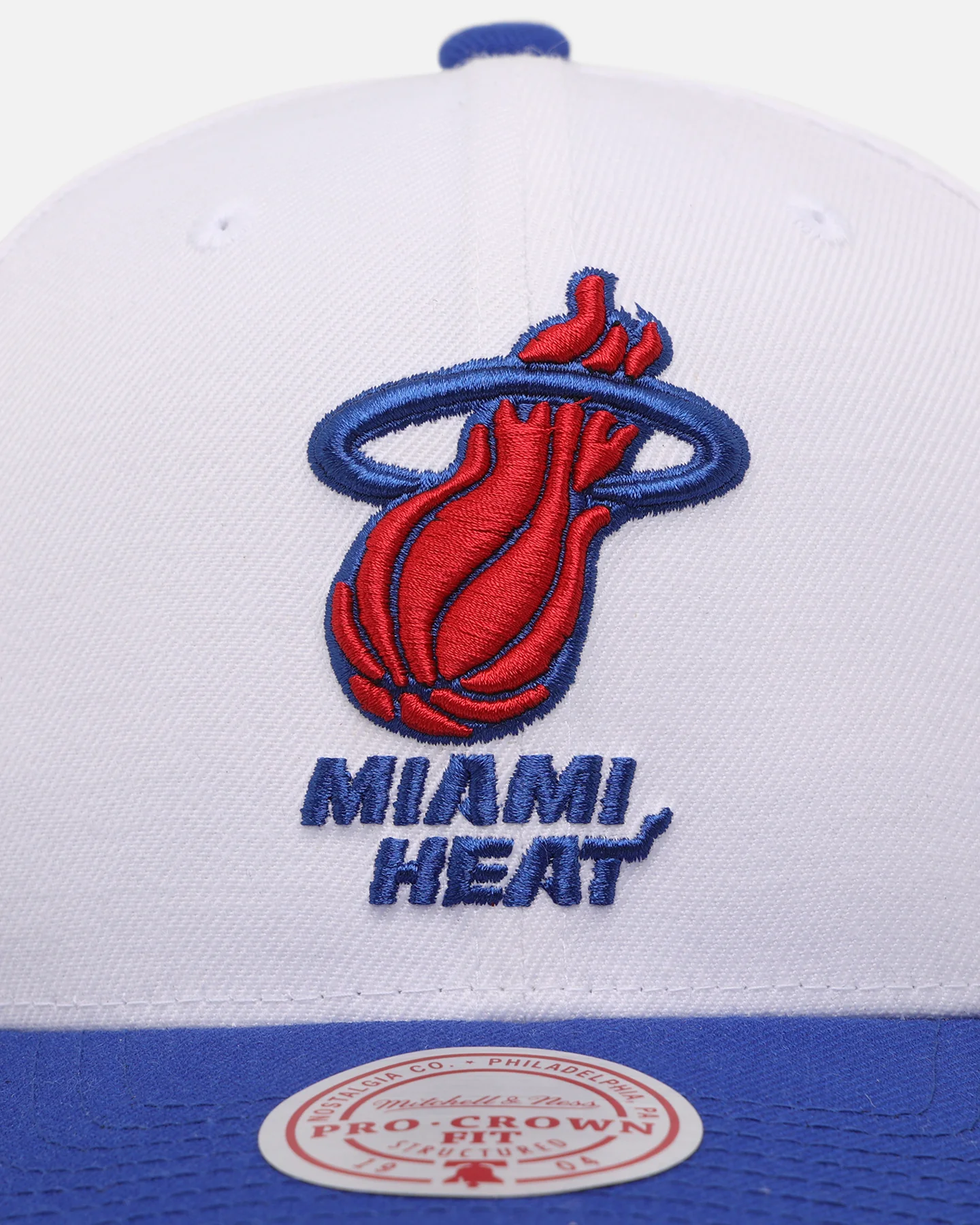 Mitchell & Ness Miami Heat 'Cuba Flag' Pro Crown Snapback White/Blue - Image 5