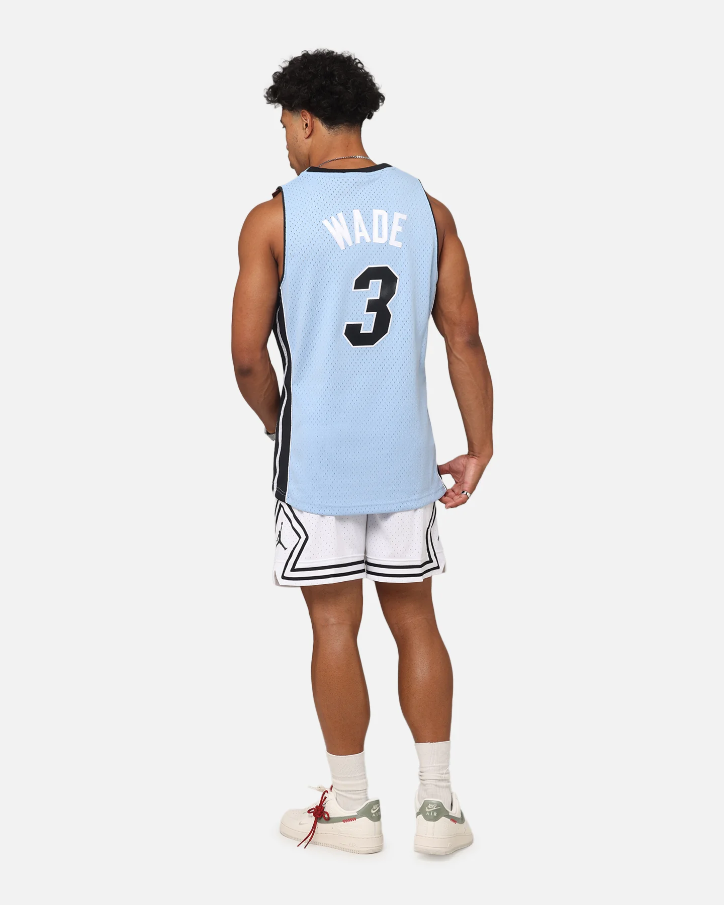 Mitchell & Ness Miami Heat Dwyane Wade 'Vapor Blue' Jersey Light Blue - Image 4