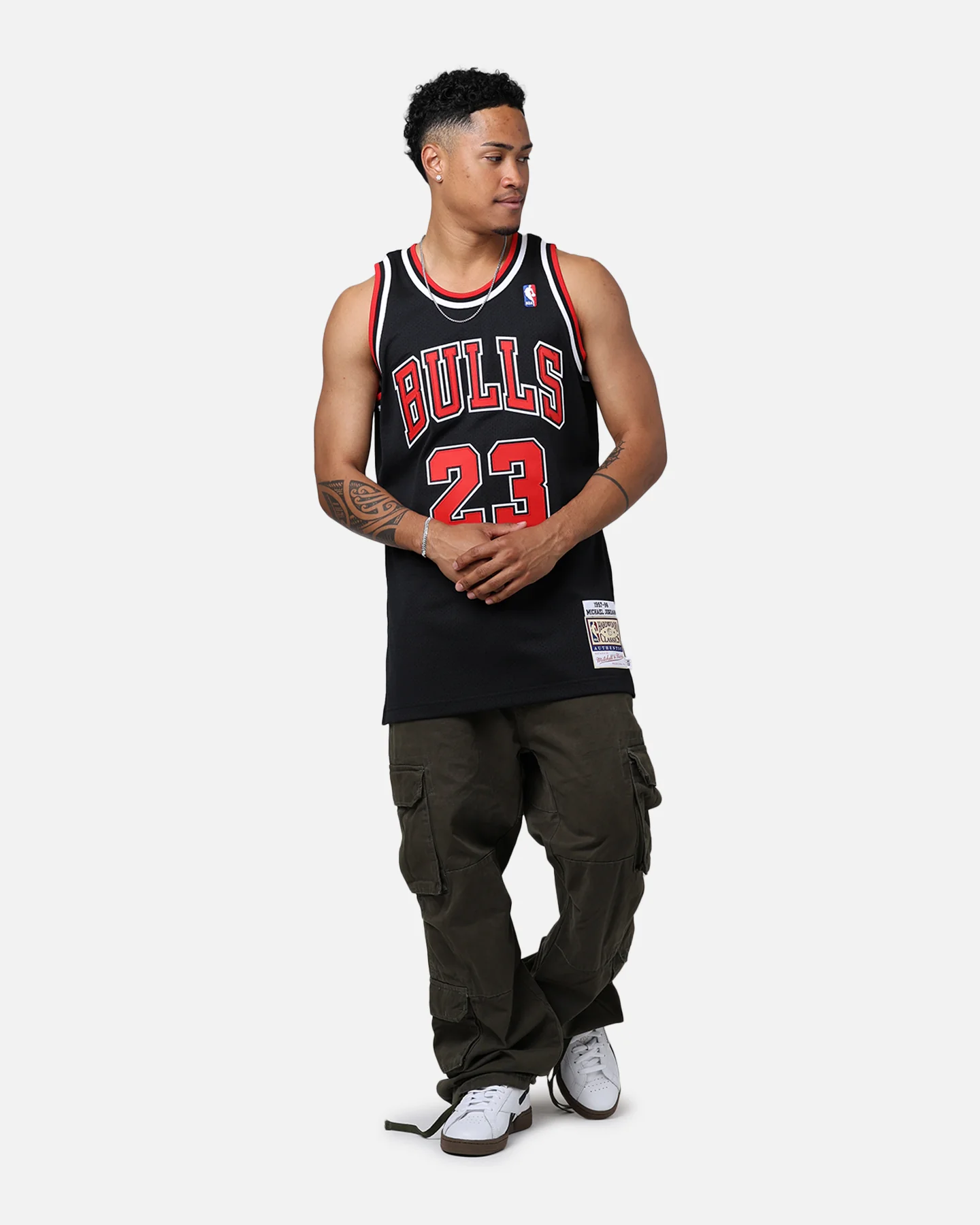 Mitchell & Ness Chicago Bulls Michael Jordan '97-'98 #23 Authentic NBA Jersey Black - Image 3