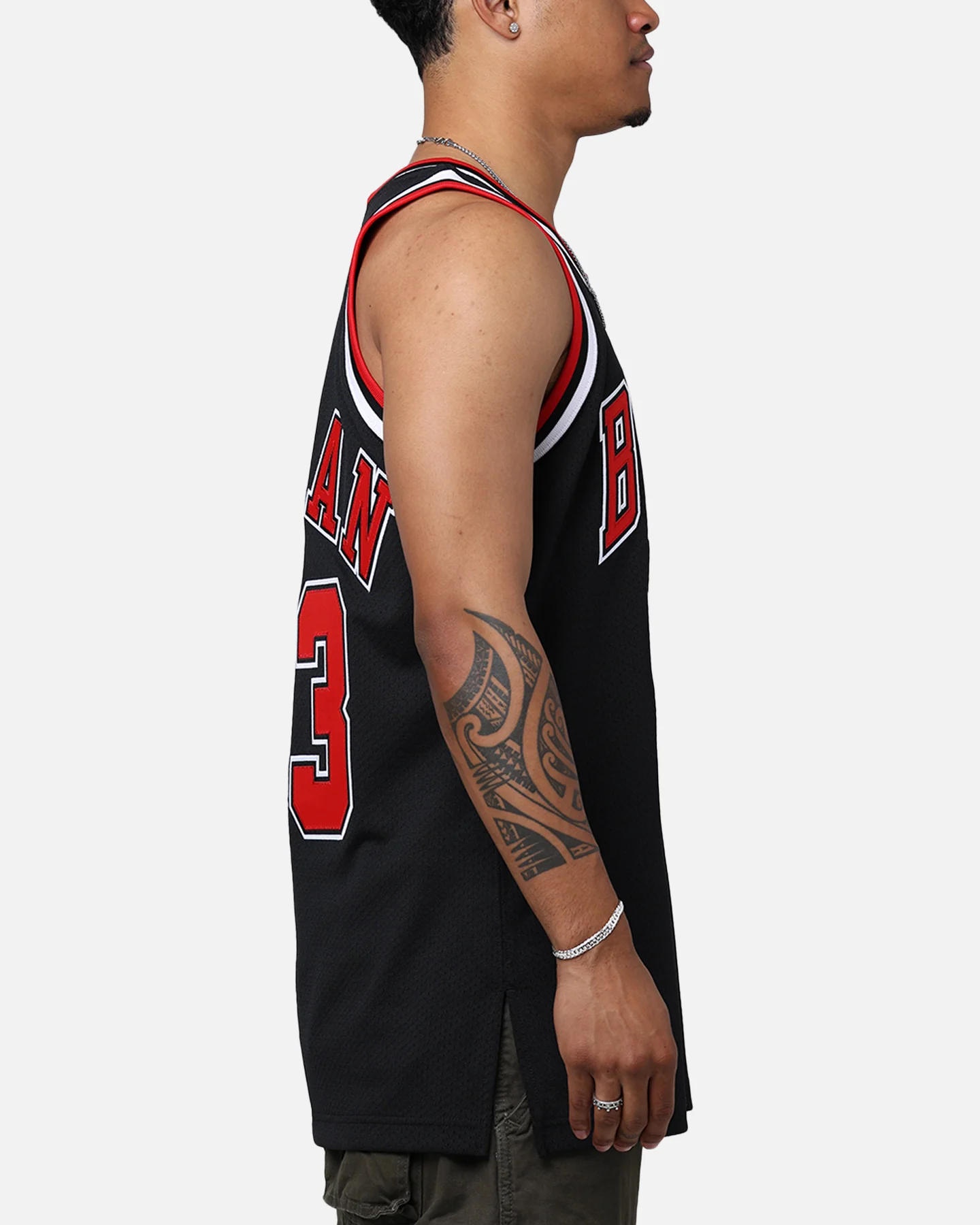 Mitchell & Ness Chicago Bulls Michael Jordan '97-'98 #23 Authentic NBA Jersey Black - Image 4