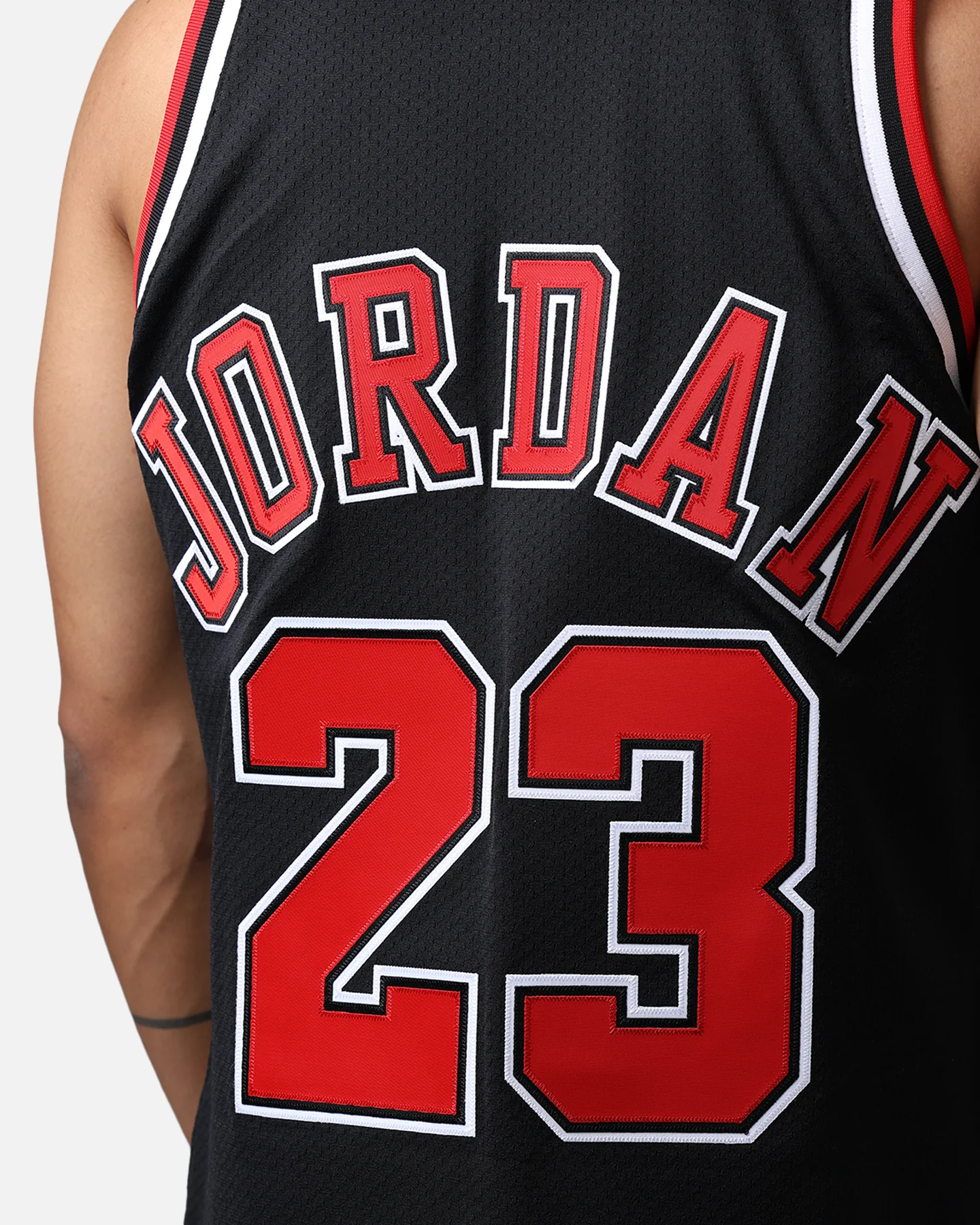 Mitchell & Ness Chicago Bulls Michael Jordan '97-'98 #23 Authentic NBA Jersey Black - Image 7