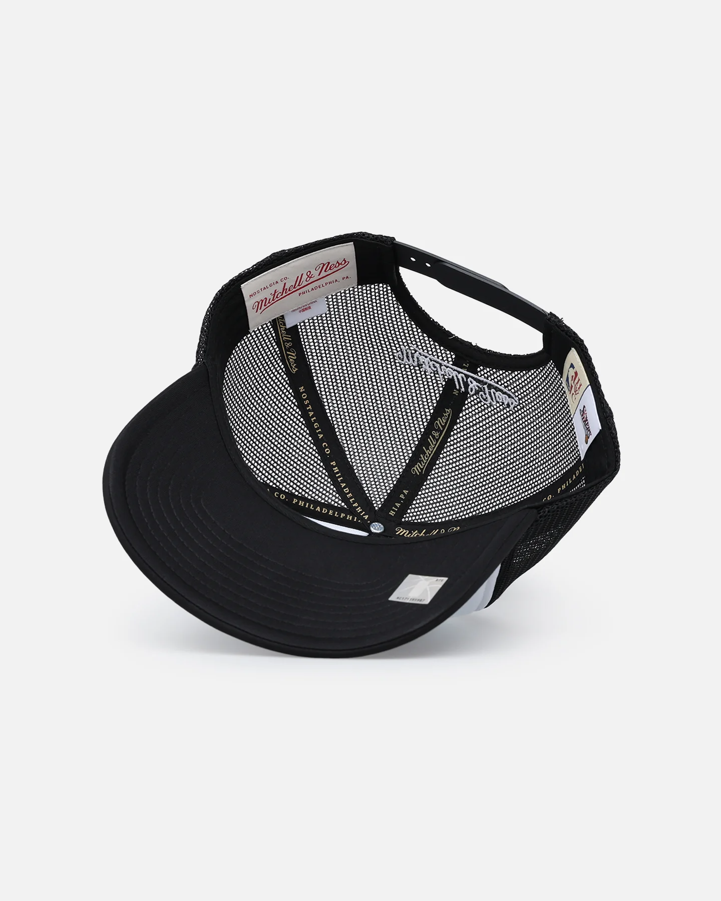 Mitchell & Ness Philadelphia 76ers Team Foam Trucker Snapback Black/White - Image 6