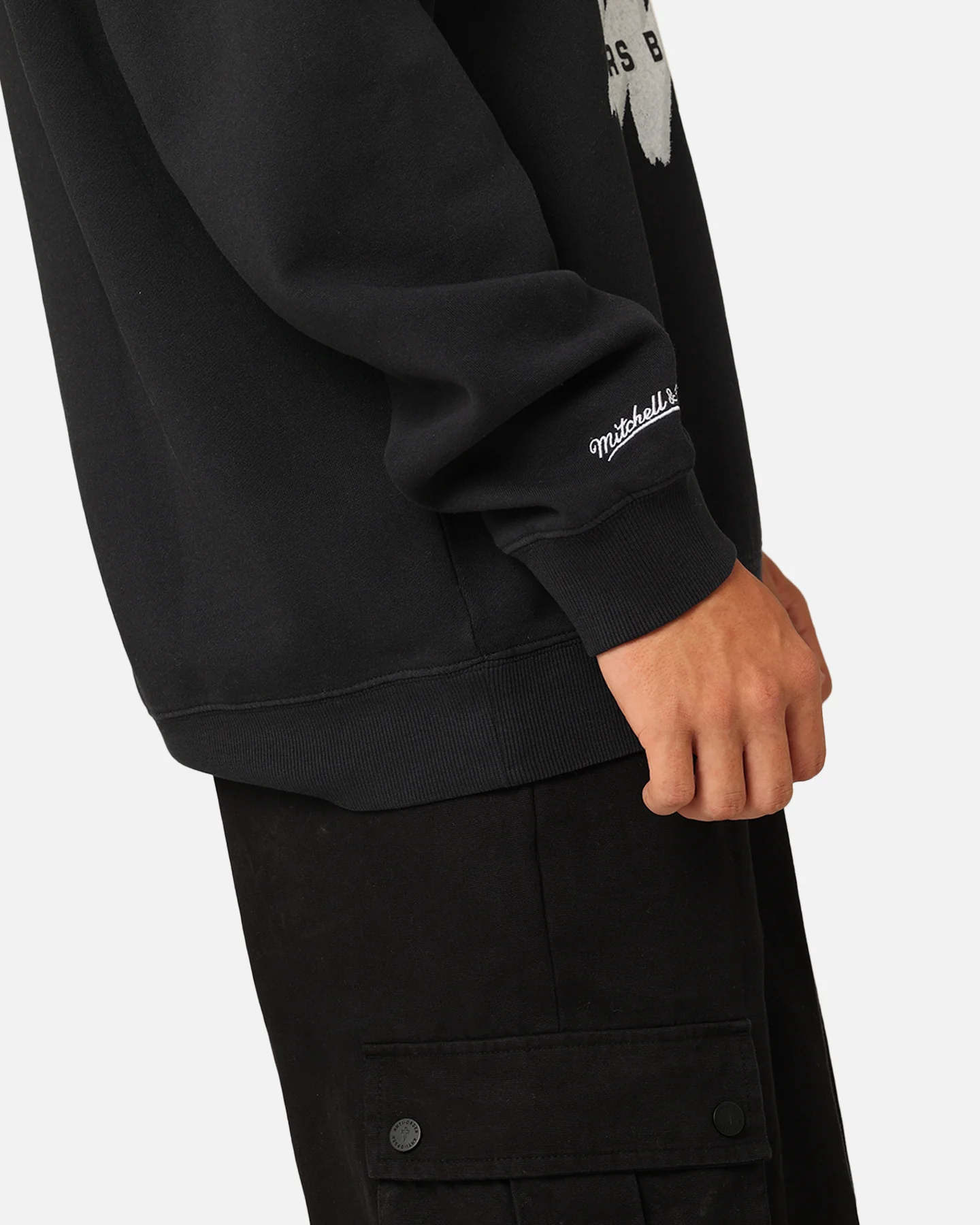 Mitchell & Ness San Antonio Spurs Brush Off Crewneck Black - Image 7