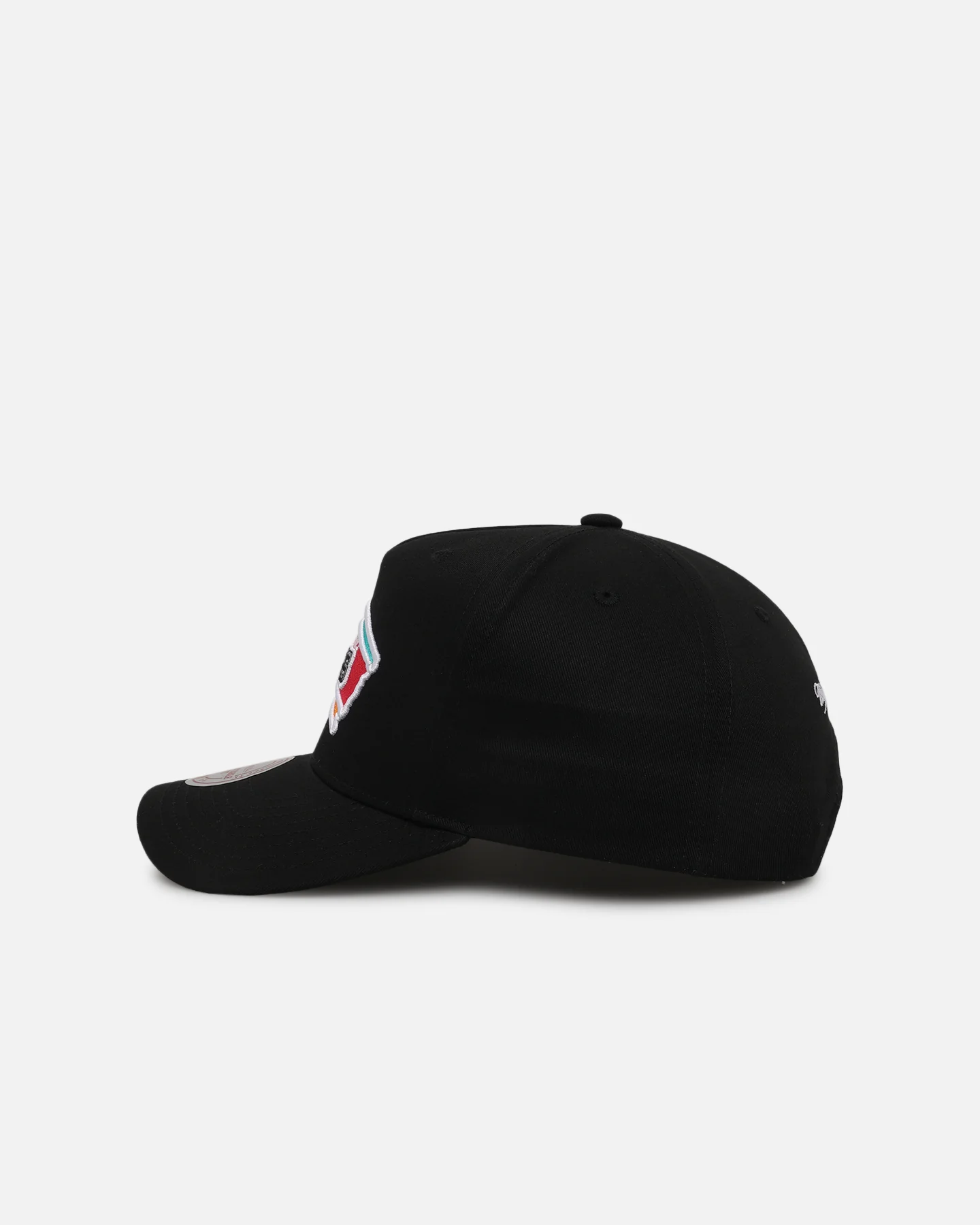 Mitchell & Ness San Antonio Spurs Team Colour Logo MVP Snapback Black - Image 4